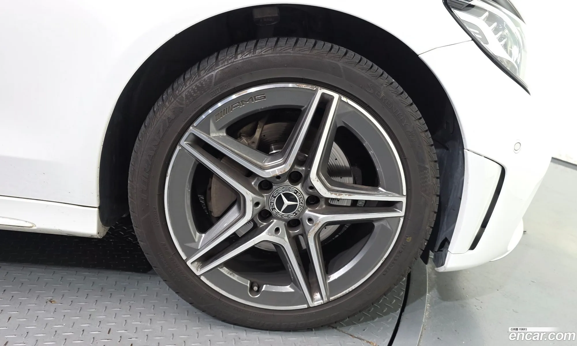 Mercedes-Benz C-Class W205 2019 — 21