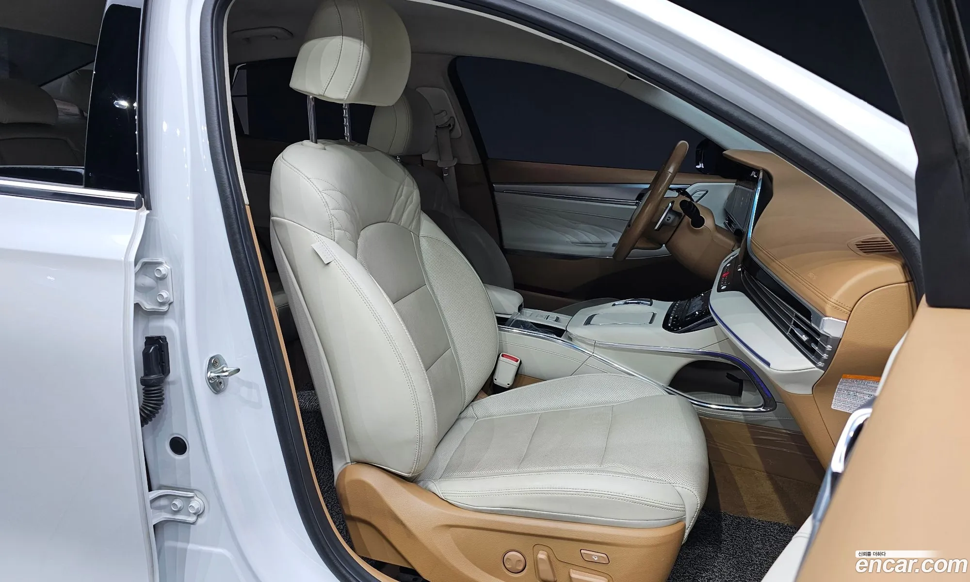 Hyundai Grandeur IG Hybrid 2019 — 30