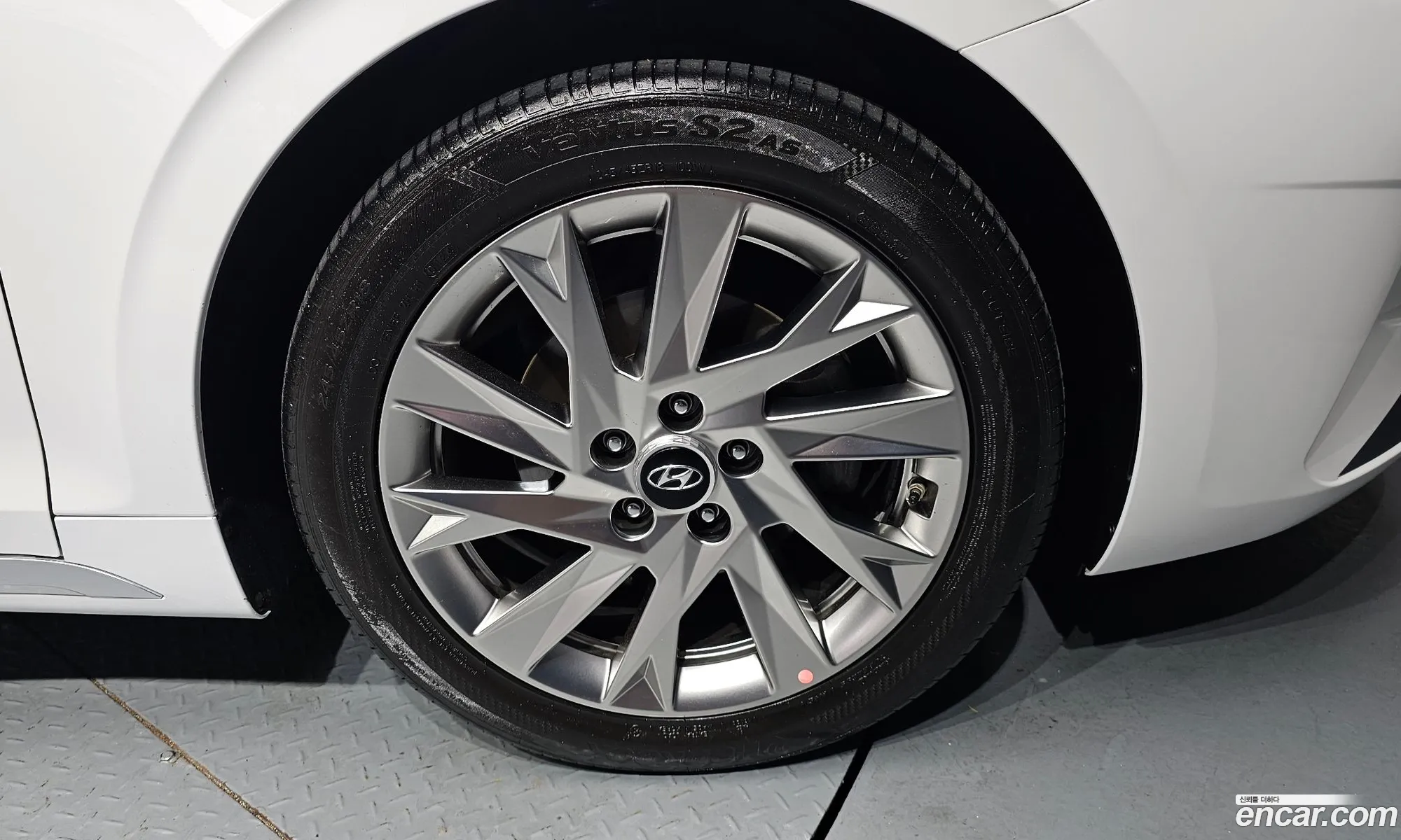 Hyundai Grandeur IG Hybrid 2019 — 12