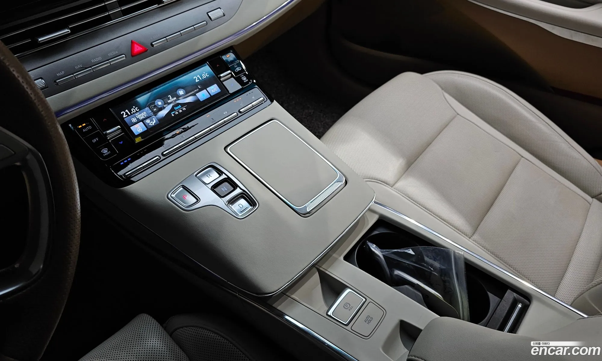 Hyundai Grandeur IG Hybrid 2019 — 17