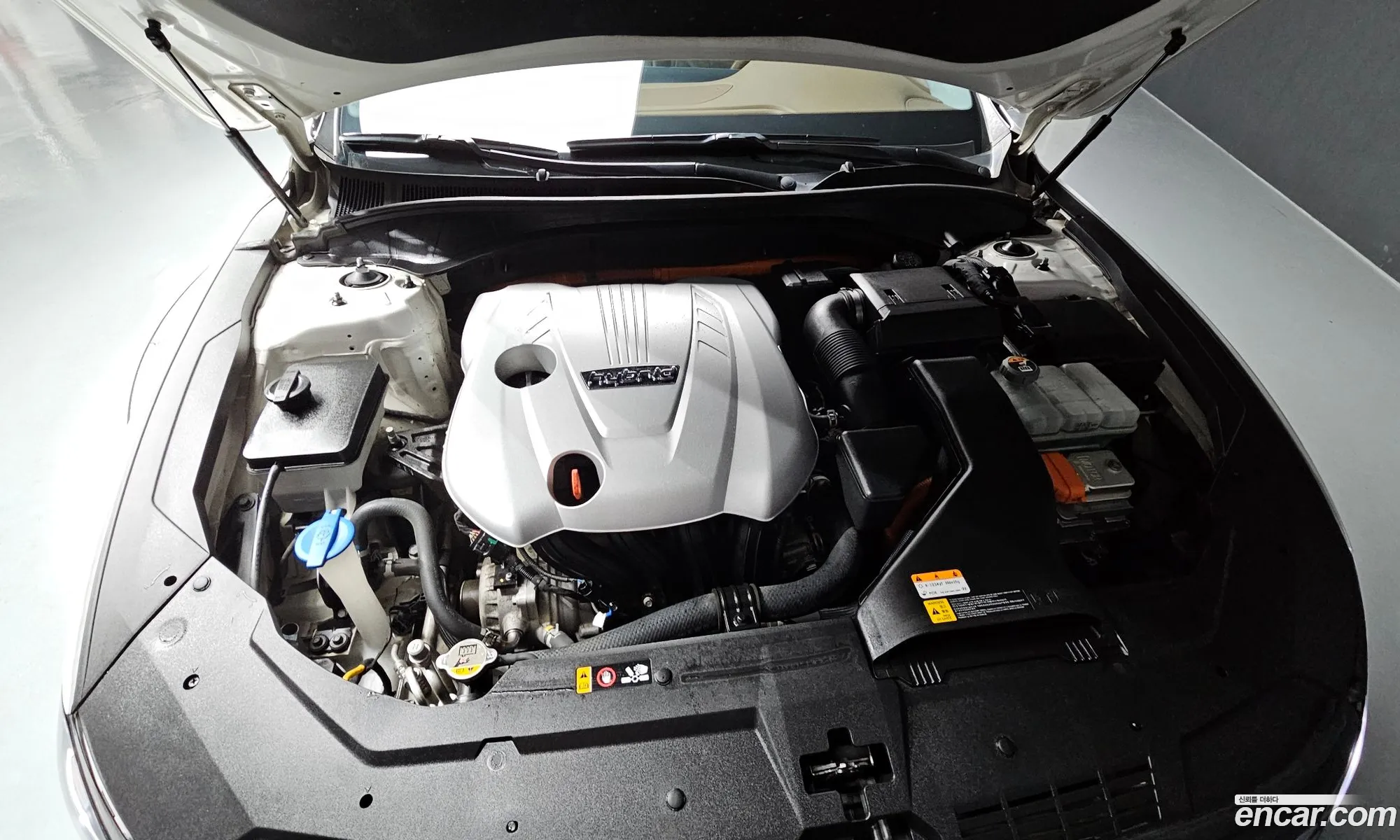 Hyundai Grandeur IG Hybrid 2019 — 25
