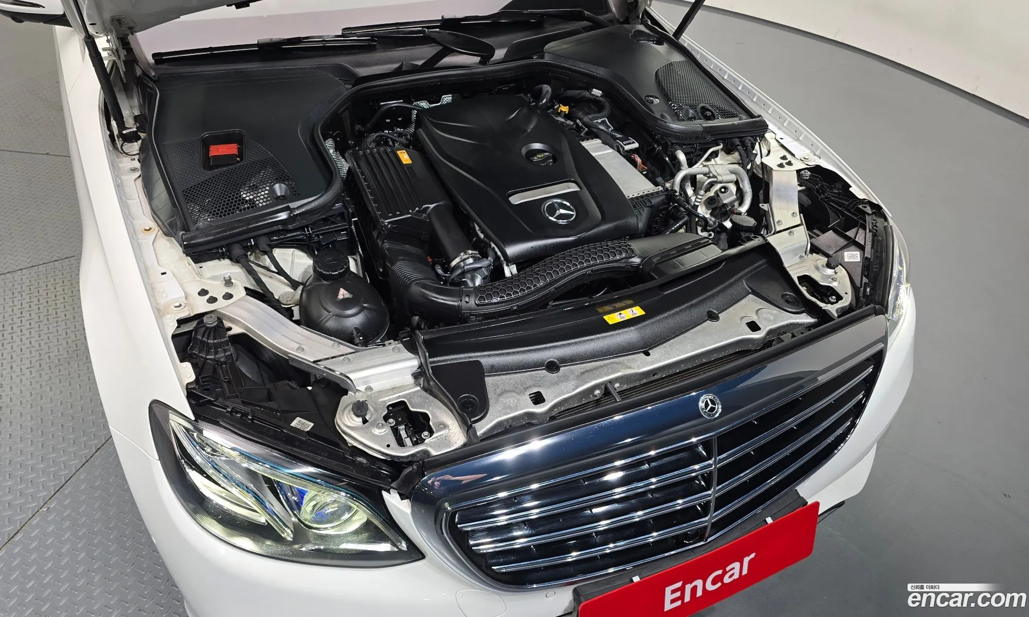 Mercedes-Benz E-Class W213 2017 WDDZF4KB5HA170054 — 19