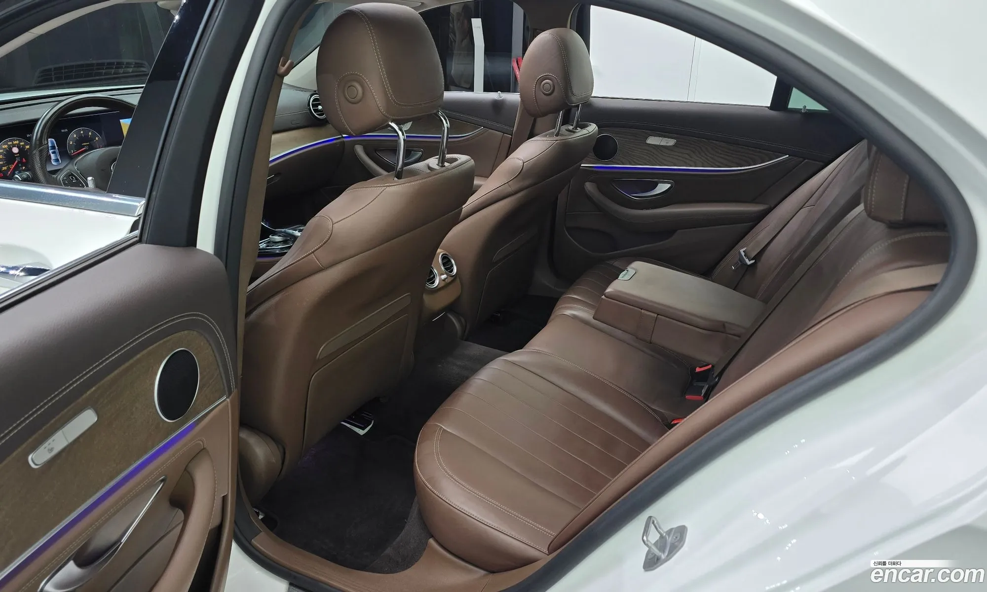 Mercedes-Benz E-Class W213 2017 WDDZF4KB5HA170054 — 3
