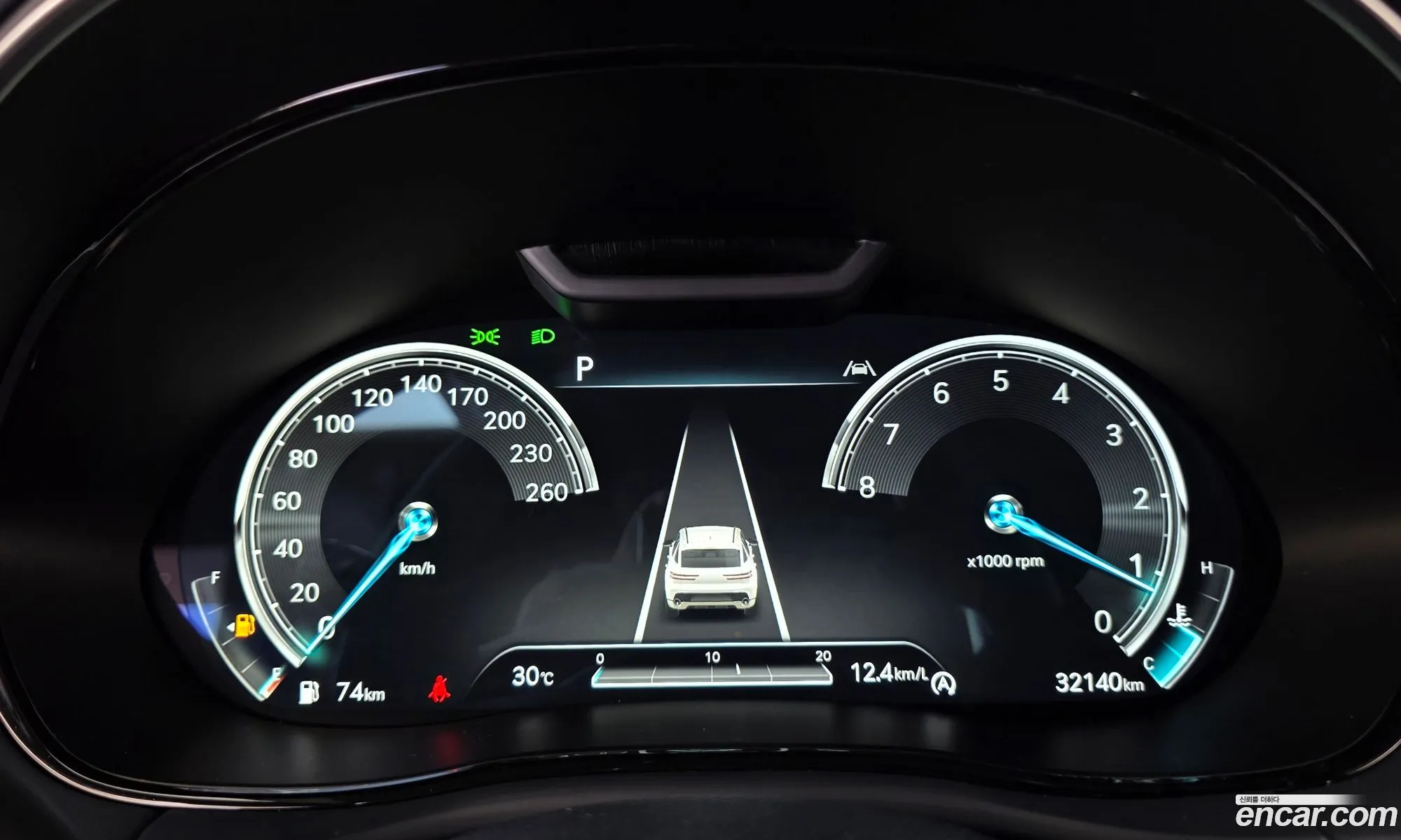 Genesis GV70 2022 — 12