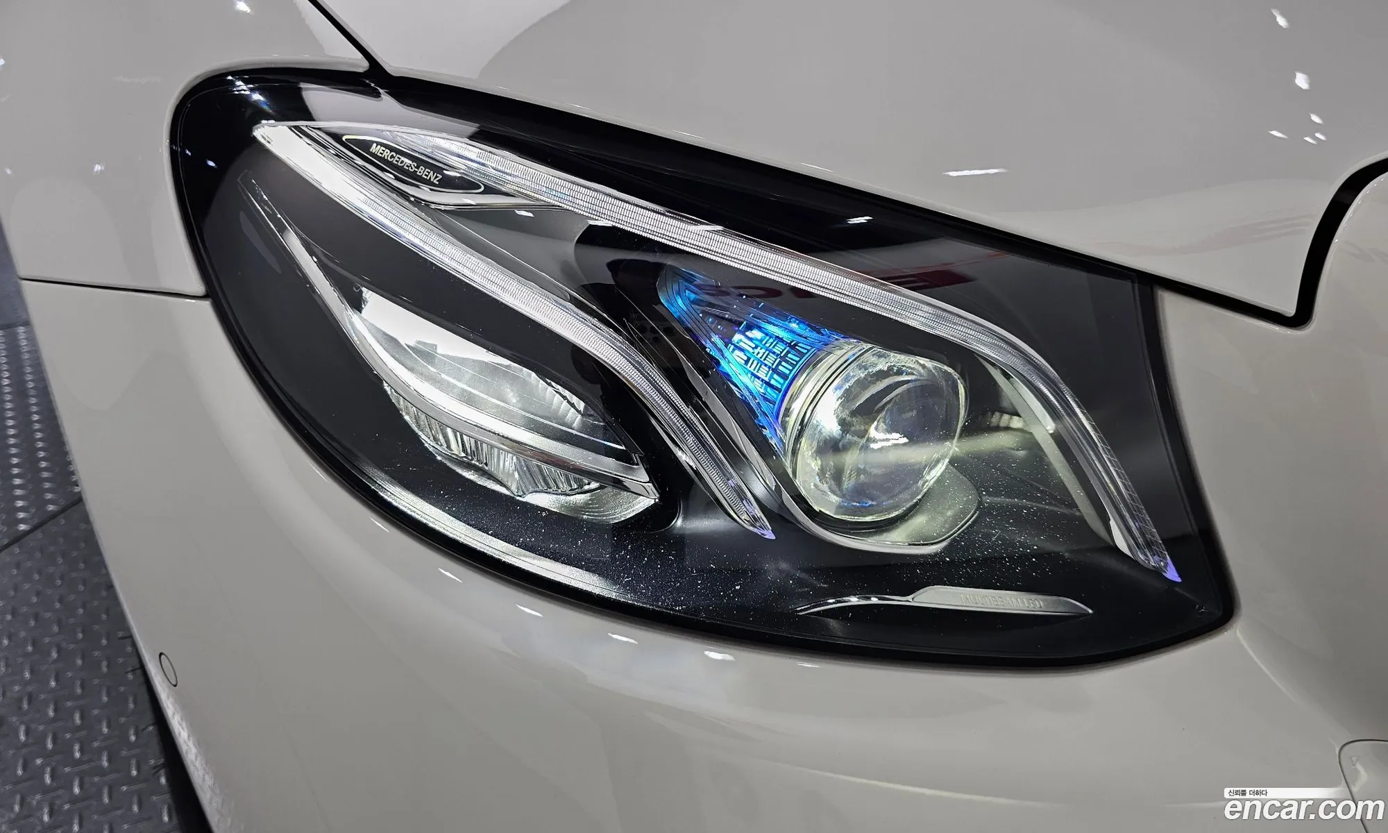 Mercedes-Benz E-Class W213 2018 WDDZF0EB3JA401107 — 12