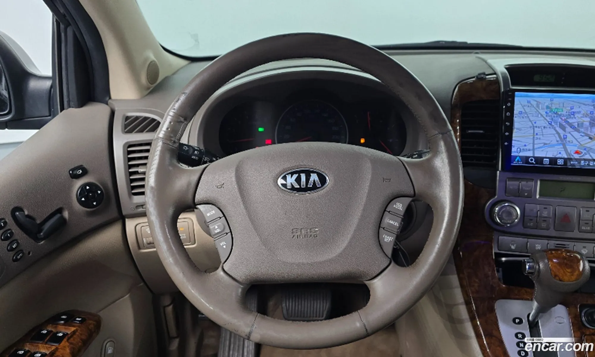 Kia Carnival R 2013 — 16