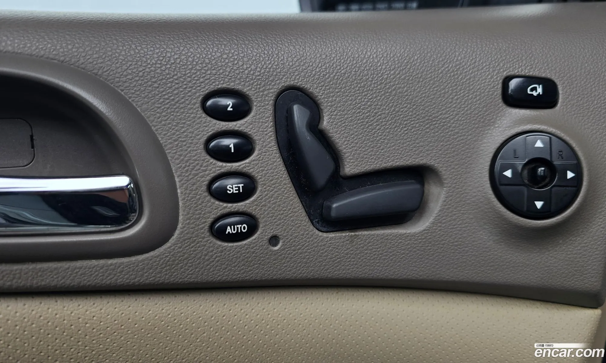 Kia Carnival R 2013 — 12