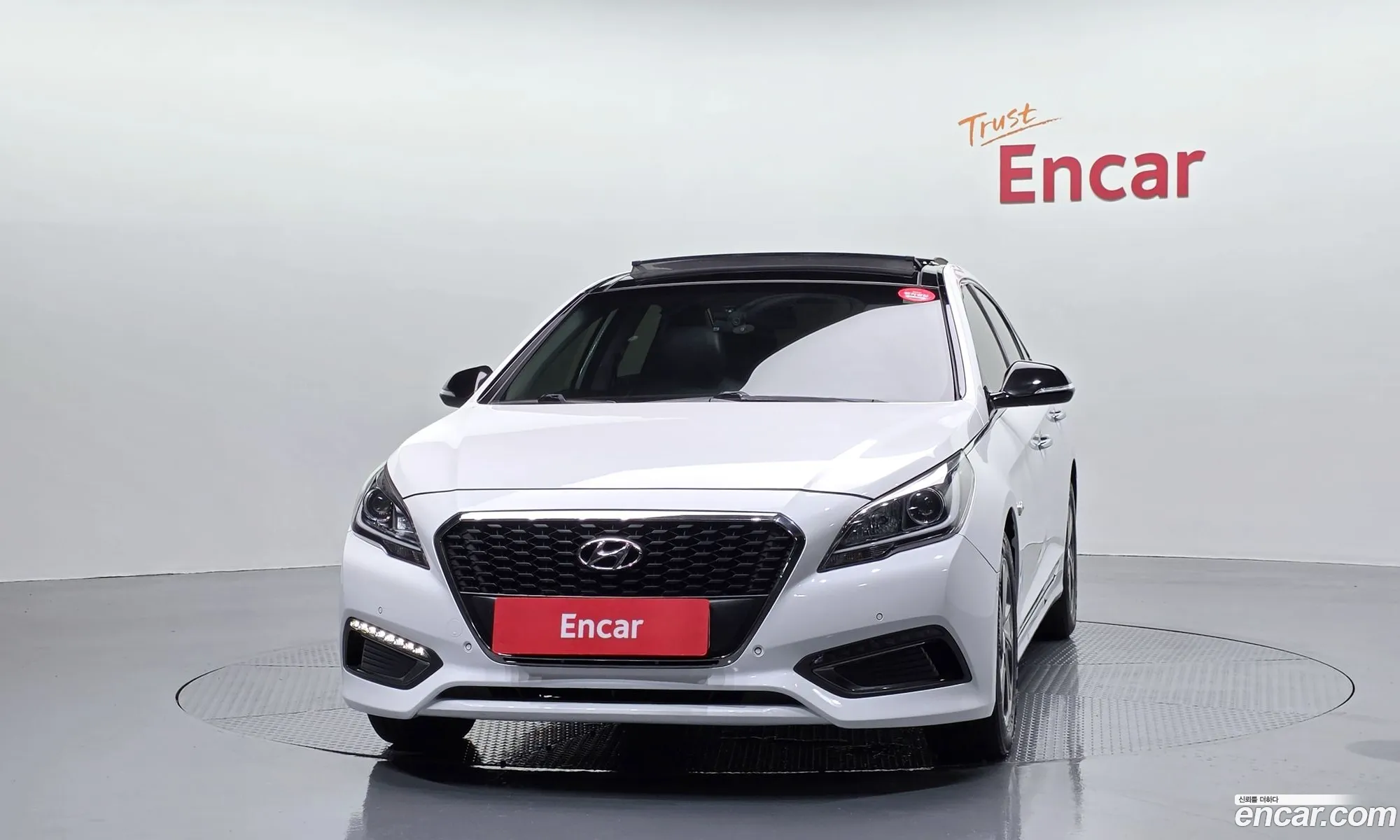 Hyundai LF Sonata Hybrid 2017 — 15