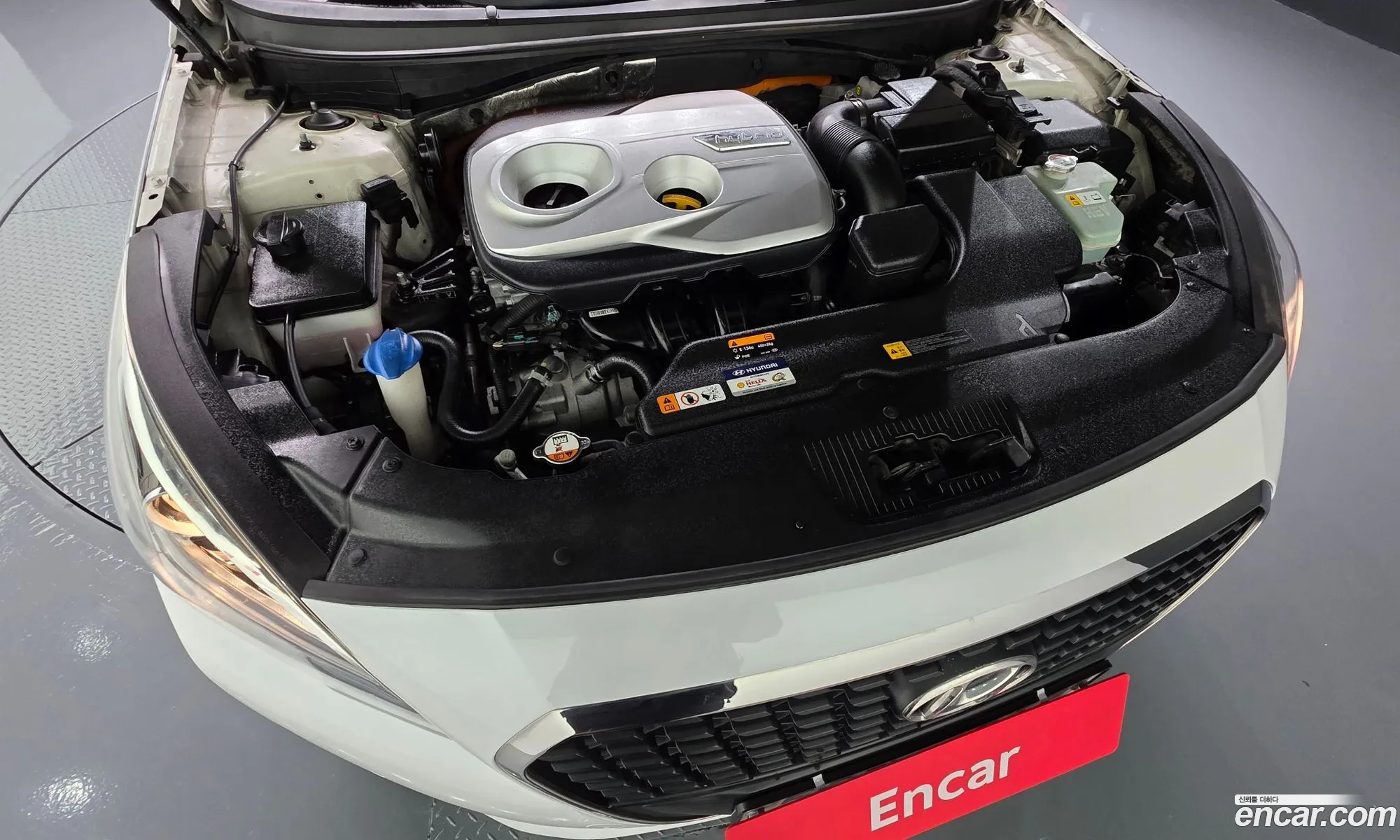 Hyundai LF Sonata Hybrid 2017 — 30