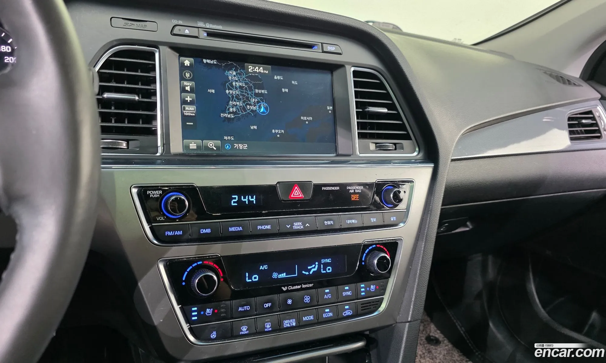 Hyundai LF Sonata Hybrid 2017 — 27