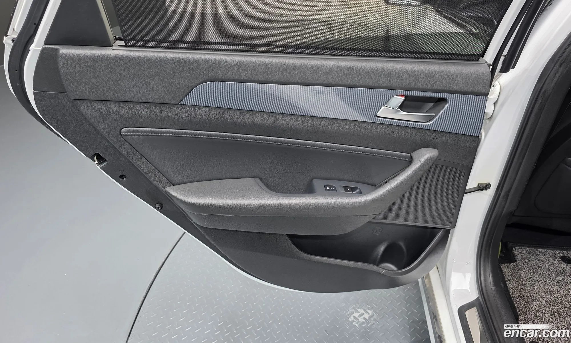 Hyundai LF Sonata Hybrid 2017 — 26