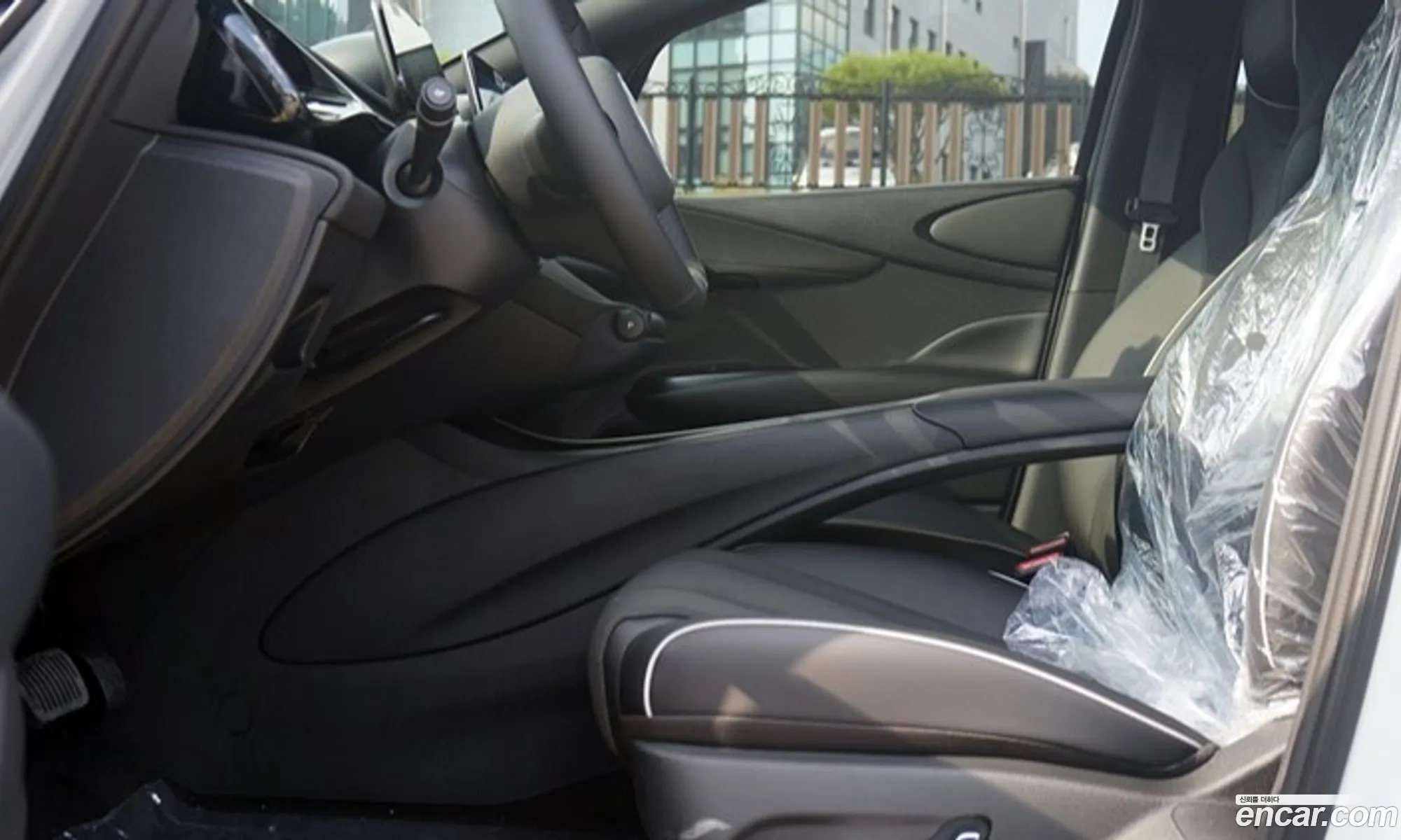 BYD Dolphin 2026 — 8