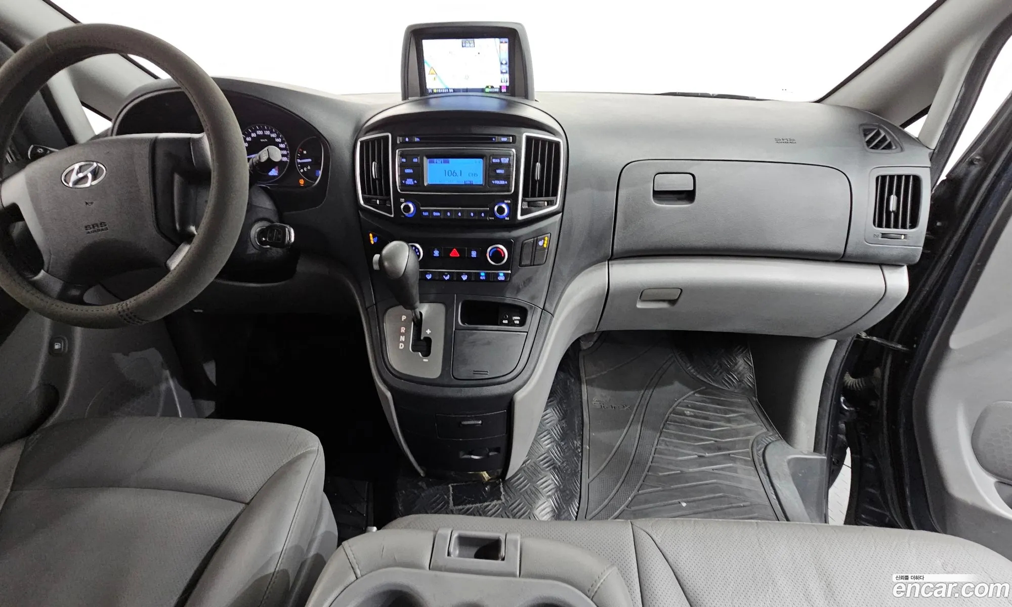 Hyundai Grand Starex 2017 — 15