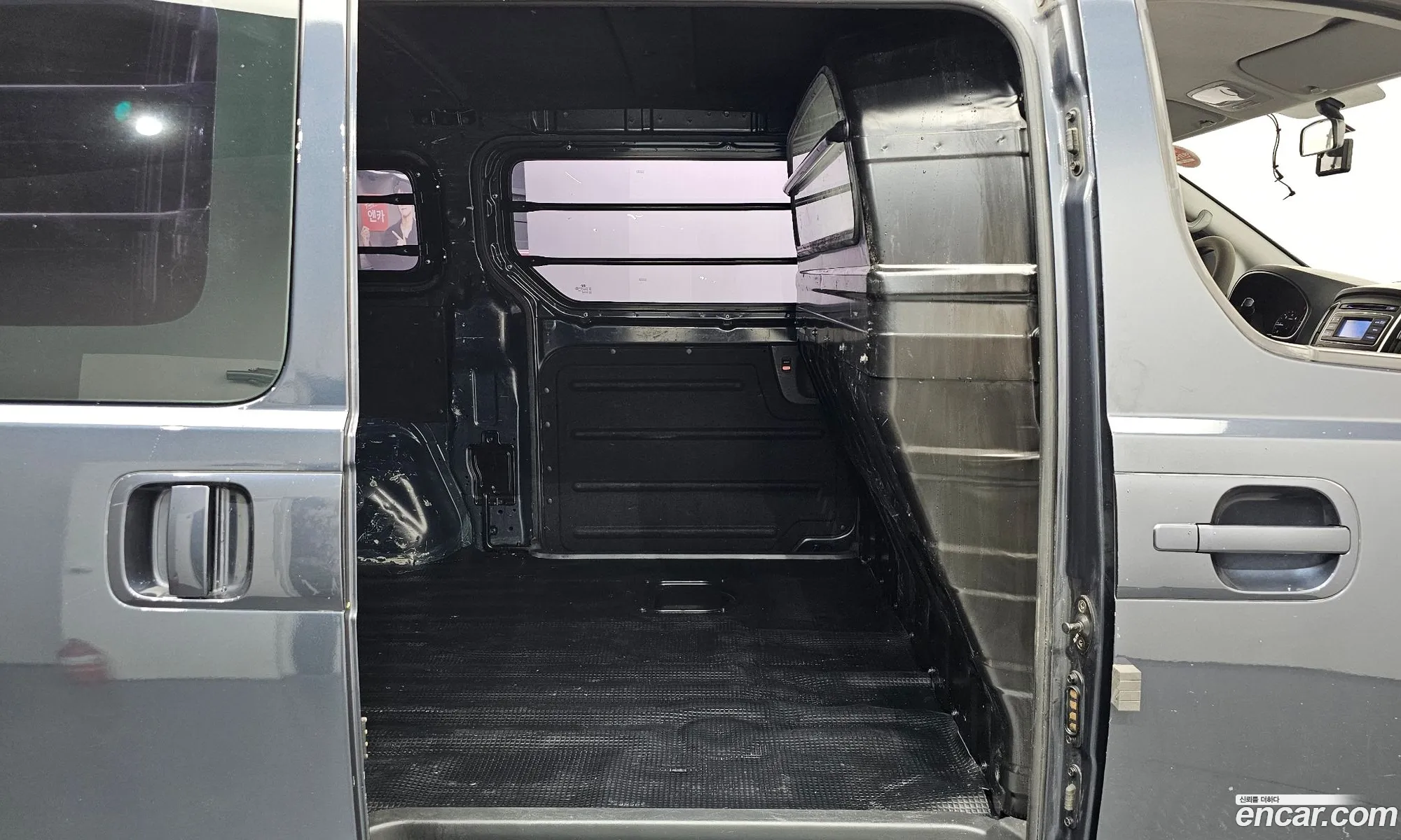 Hyundai Grand Starex 2017 — 20