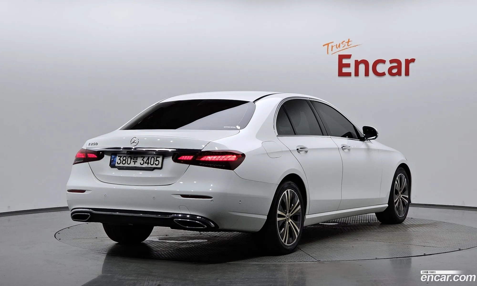 Mercedes-Benz E-Class W213 2020 — 16