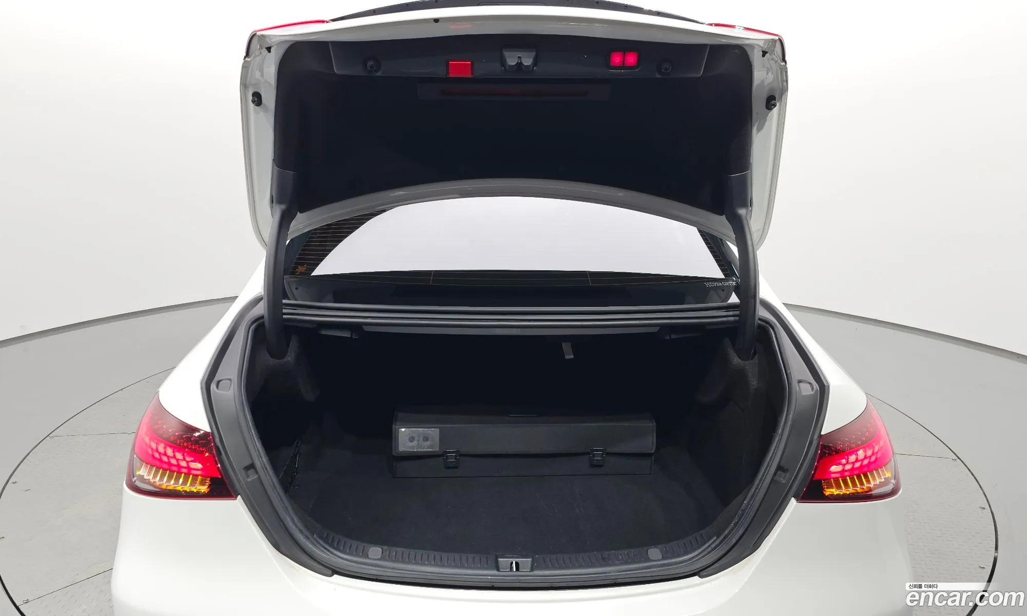 Mercedes-Benz E-Class W213 2020 — 12