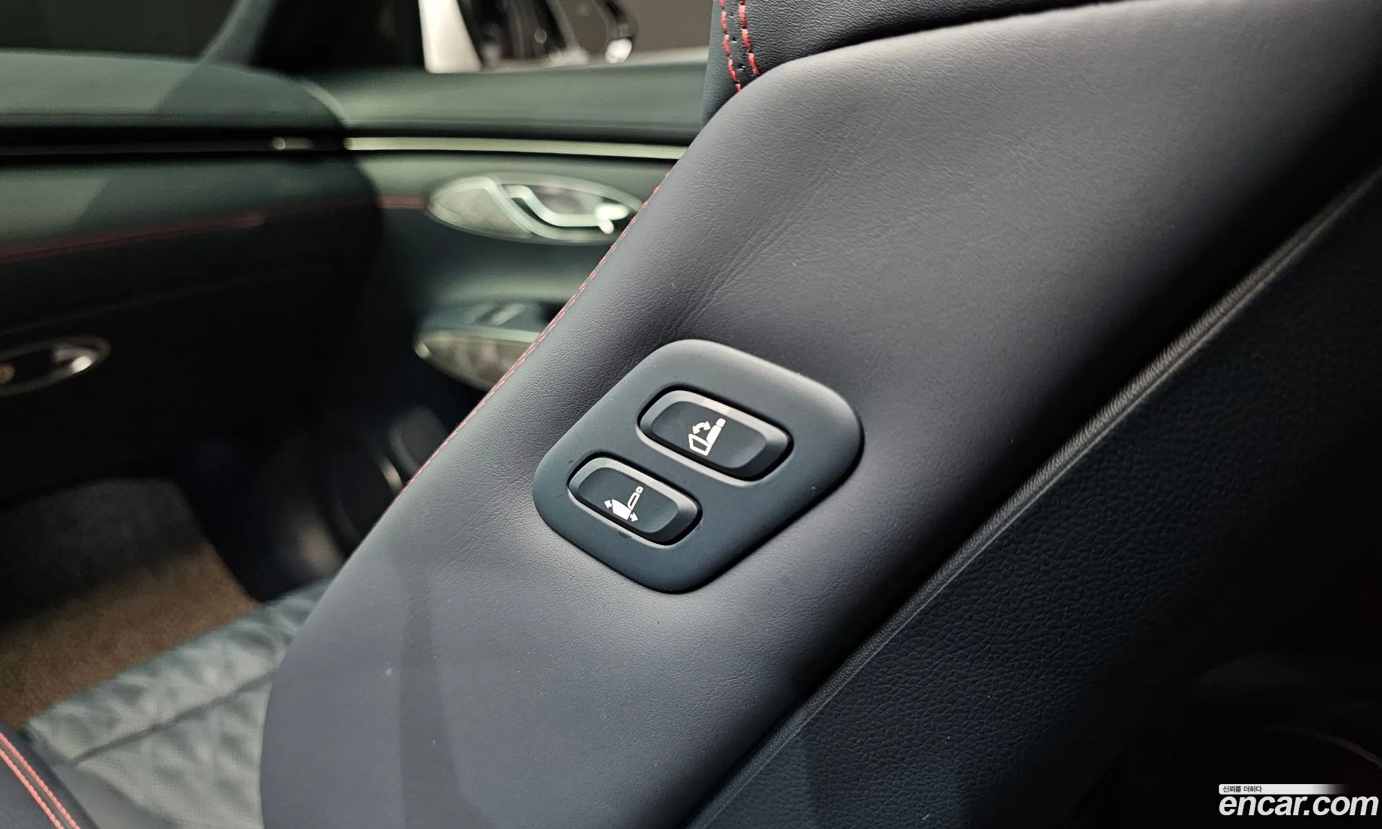 Genesis GV70 2021 — 17