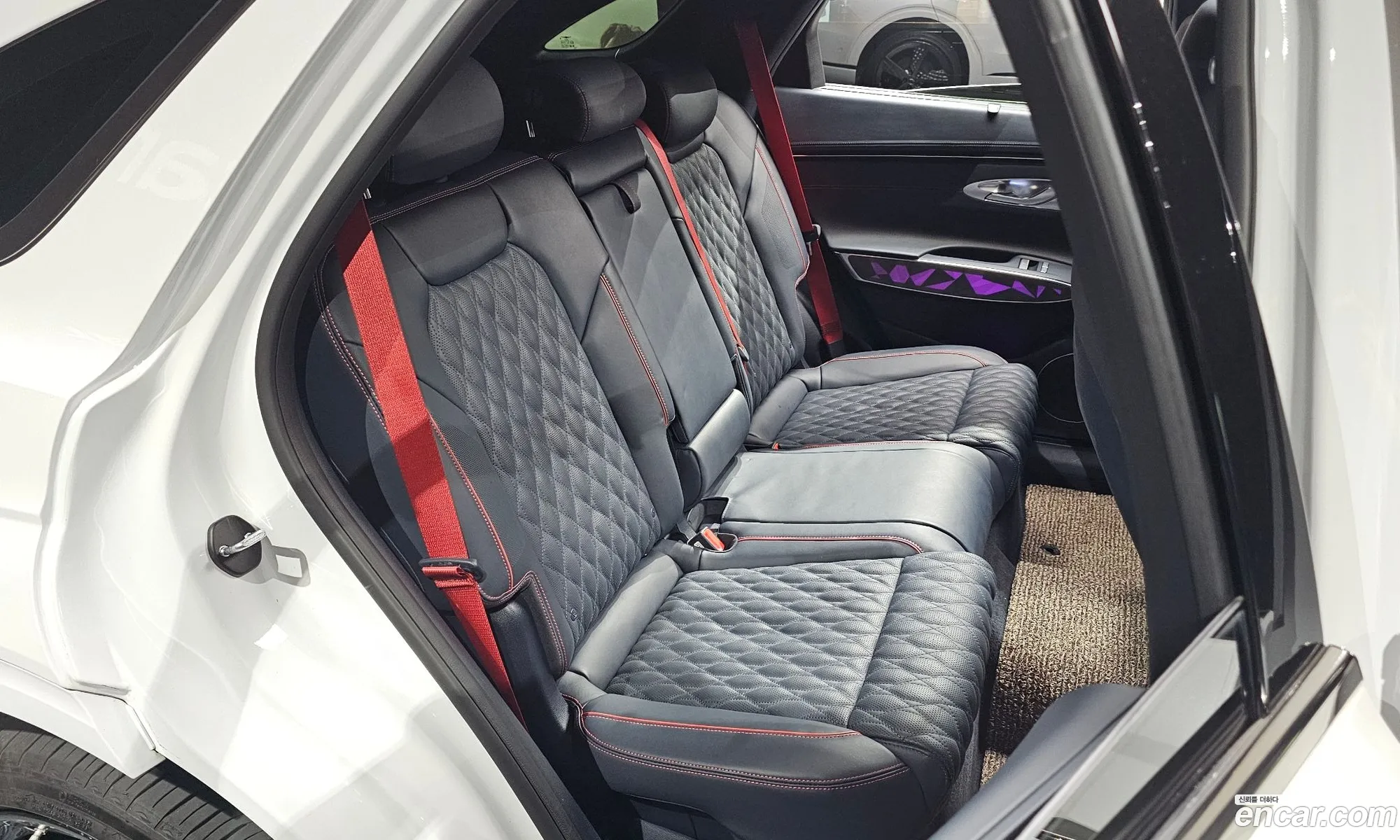 Genesis GV70 2021 — 16