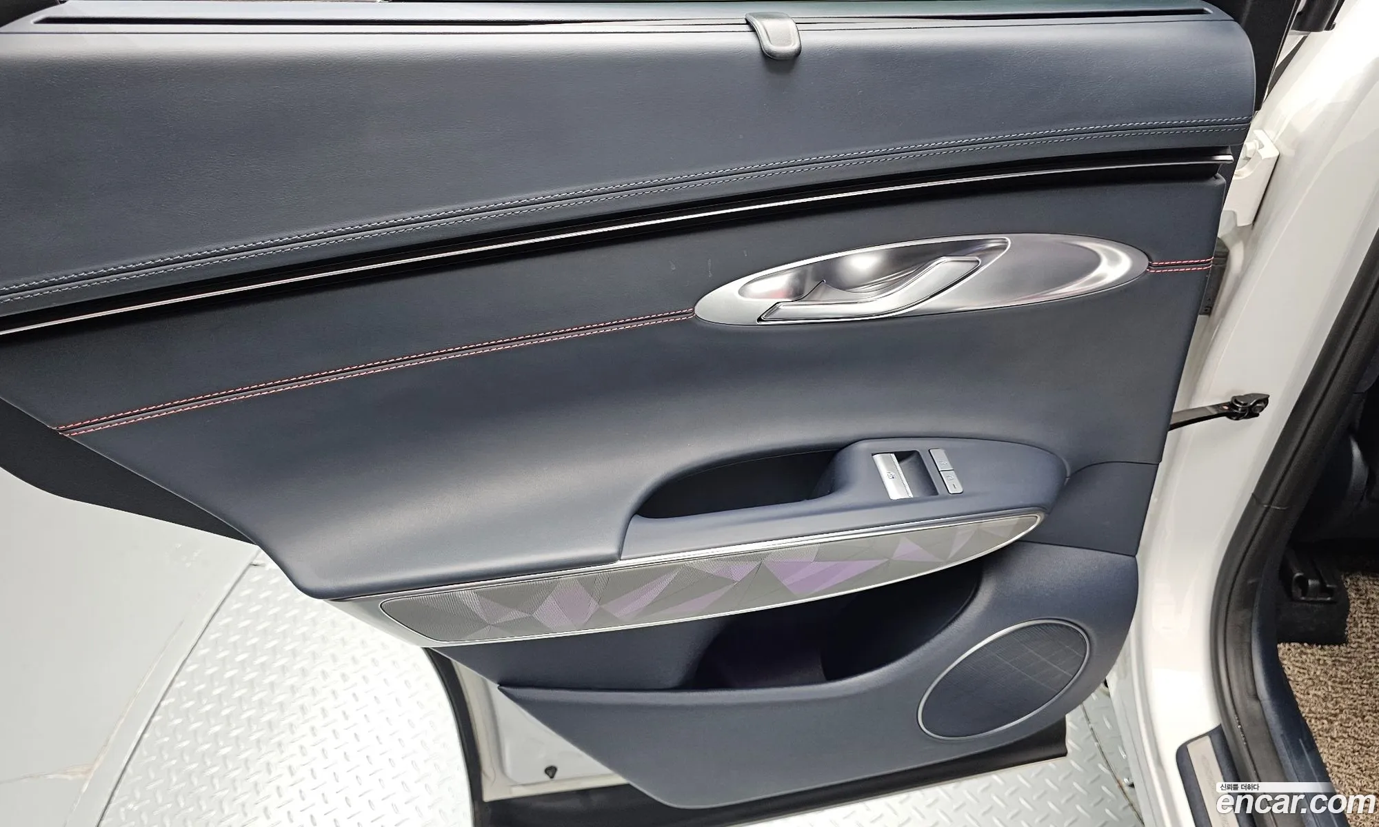 Genesis GV70 2021 — 25