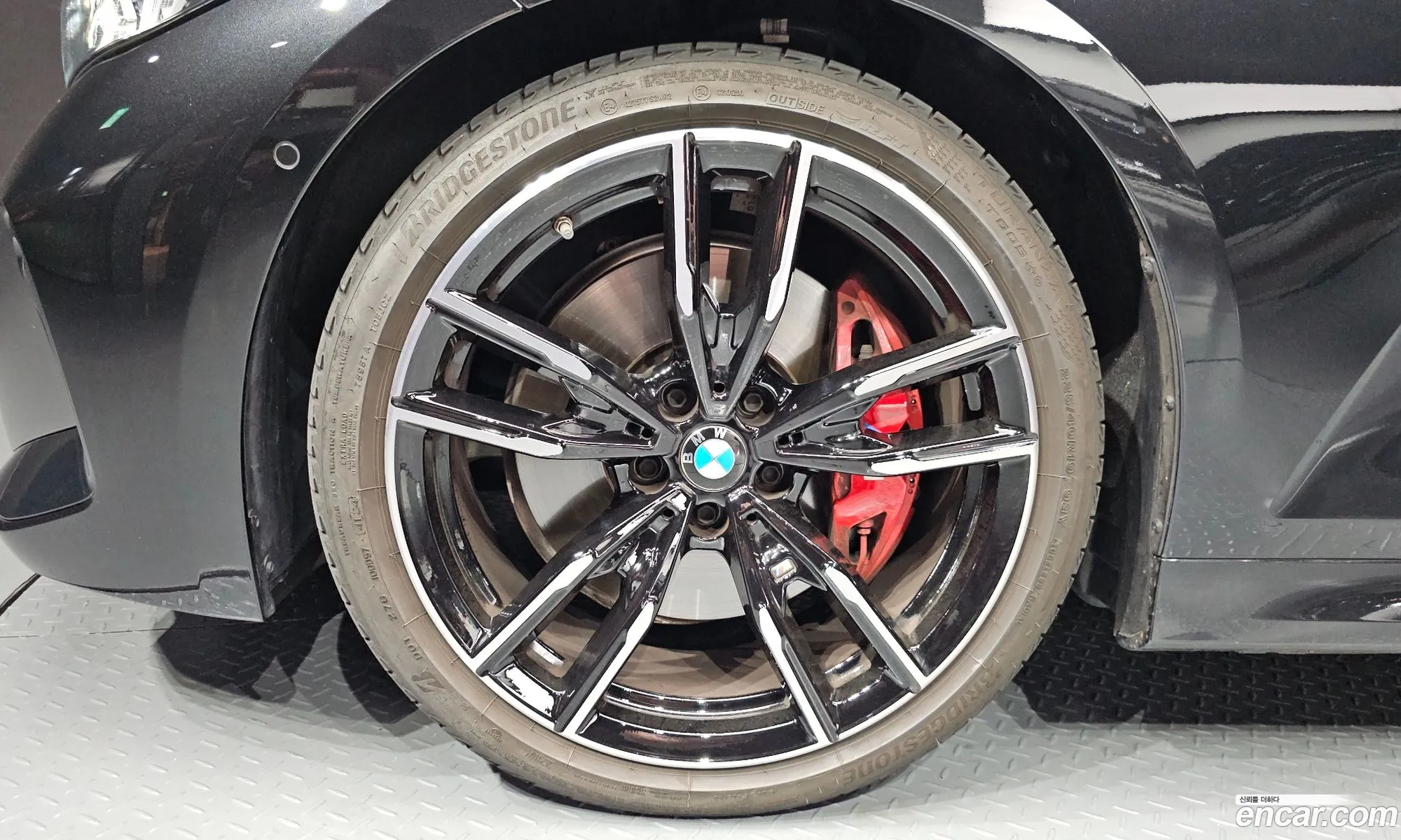 BMW 3 Series 2025 — 18