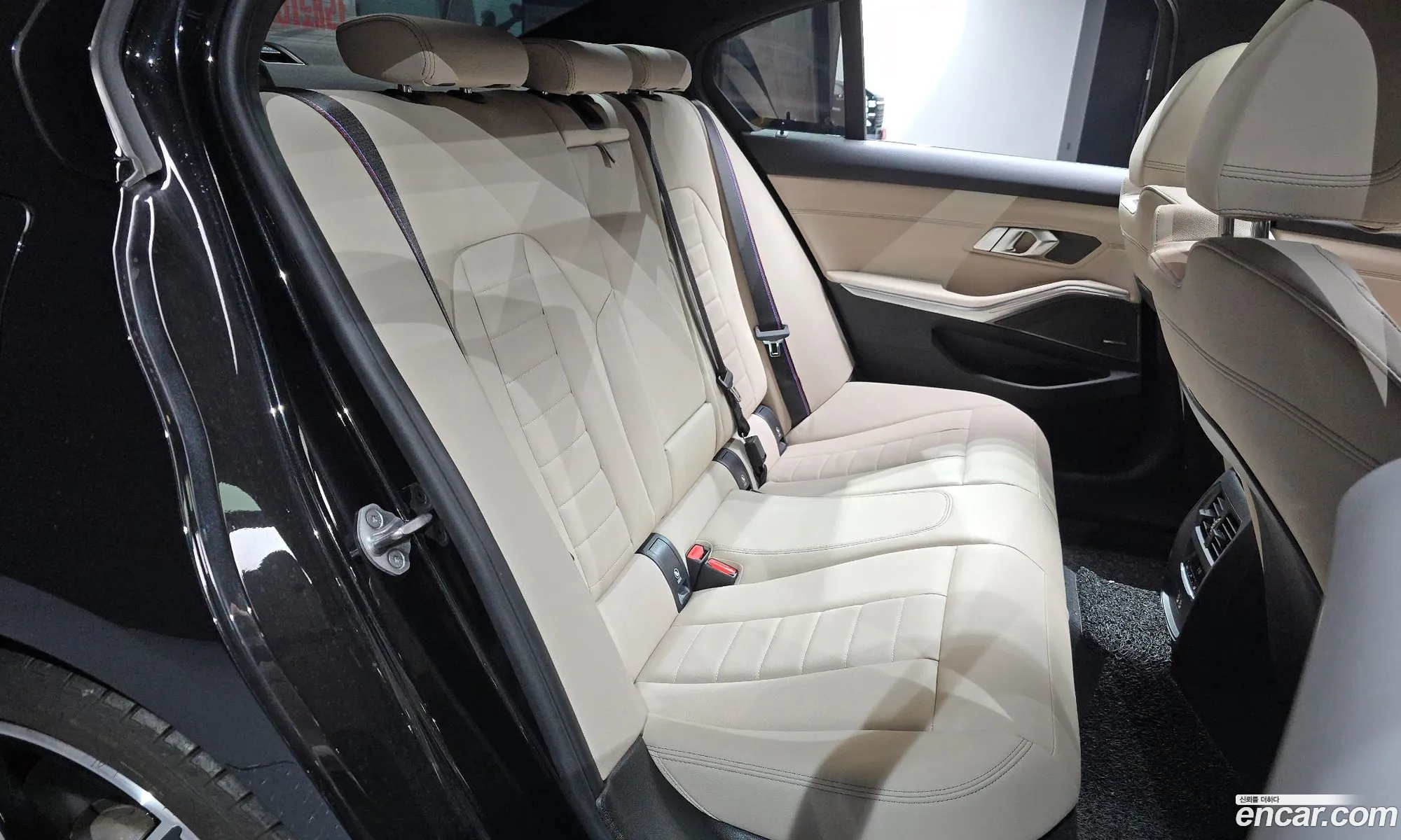 BMW 3 Series 2025 — 8