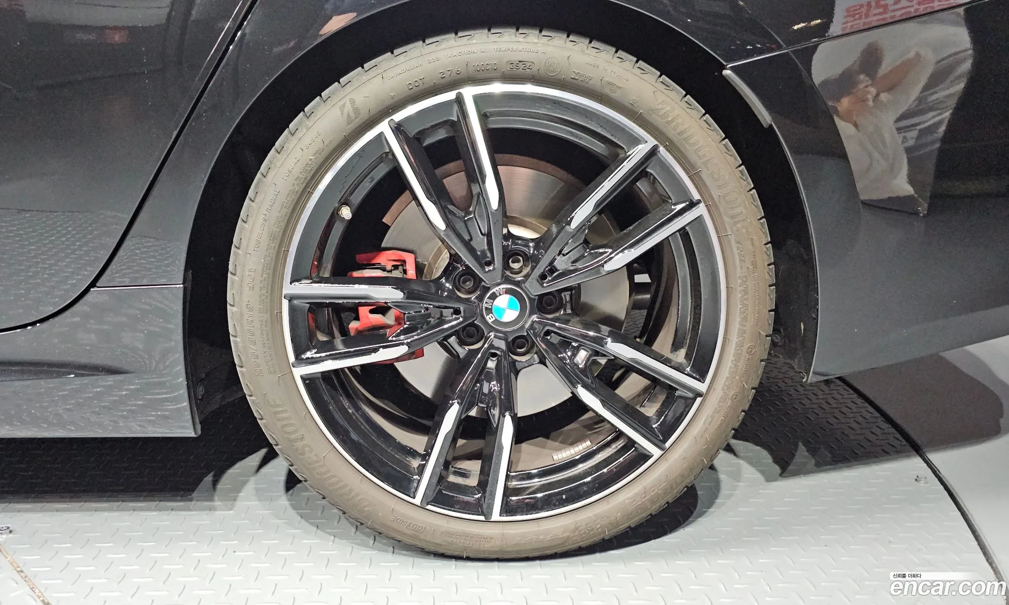 BMW 3 Series 2025 — 3