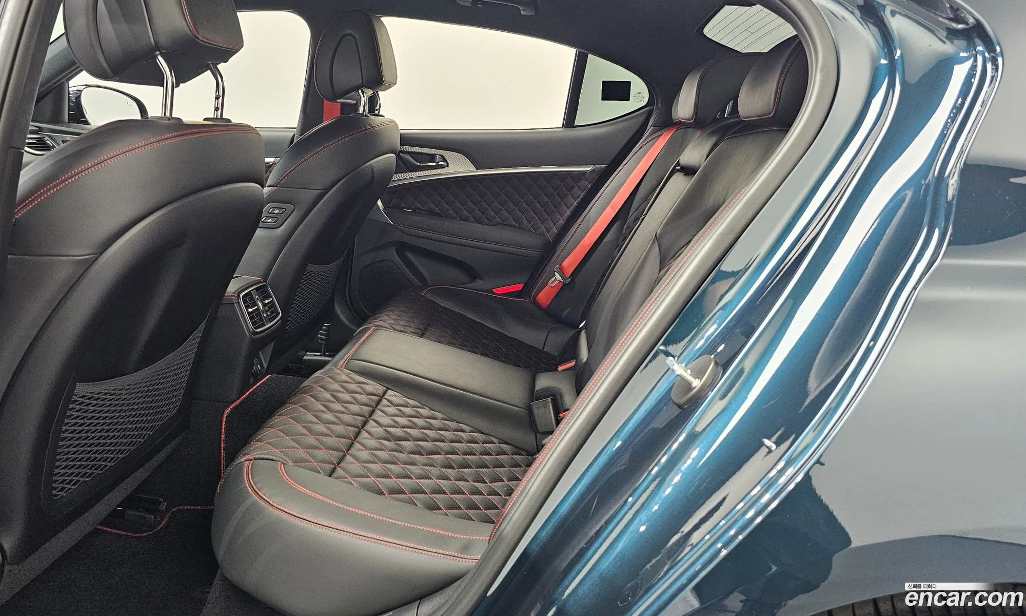Genesis G70 2021 — 28