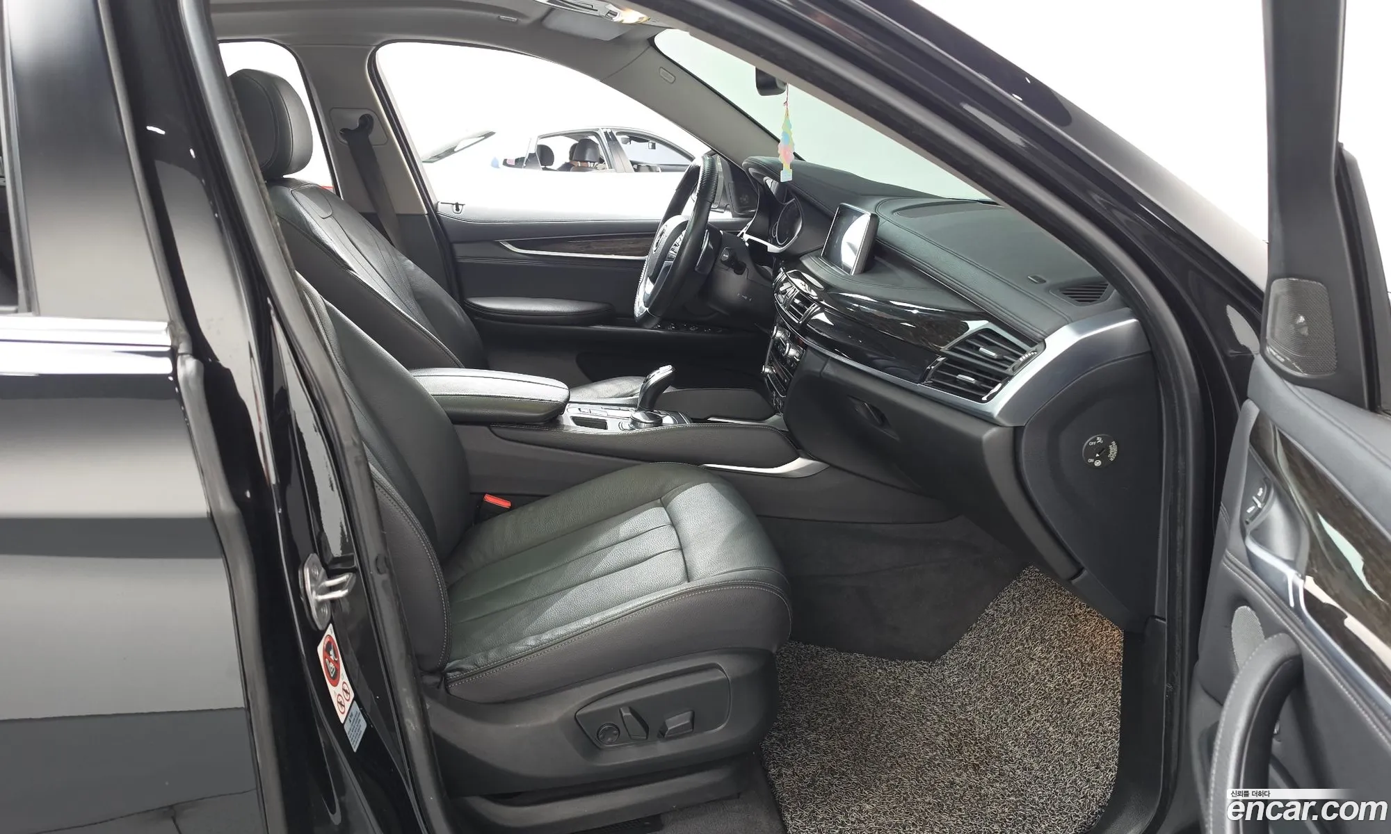 BMW X6 2018 WBAKV210XJ0Y40175 — 6