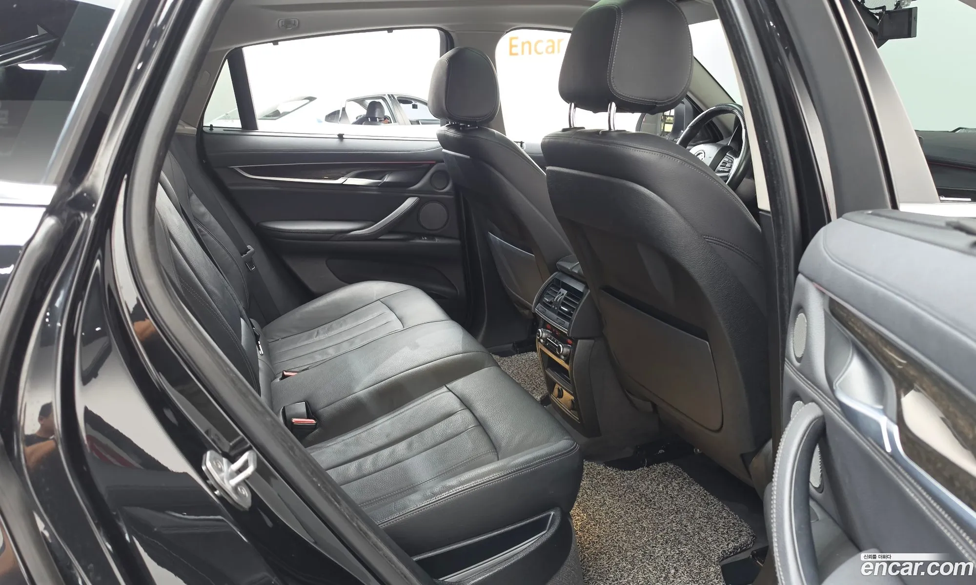 BMW X6 2018 WBAKV210XJ0Y40175 — 16