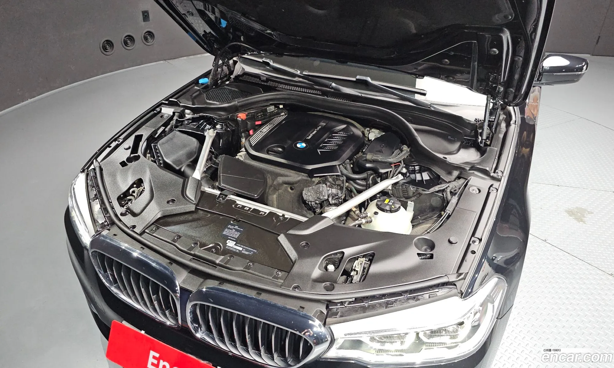 BMW 5 Series 2019 WBAJF3101KWW48110 — 19