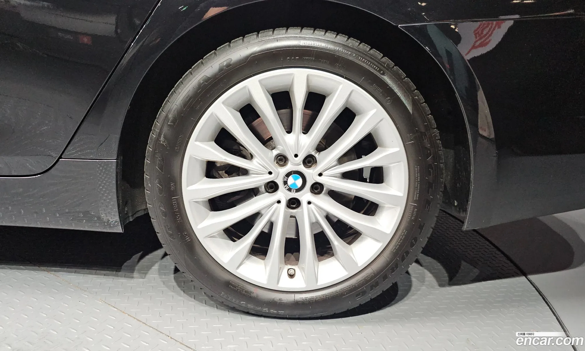 BMW 5 Series 2019 WBAJF3101KWW48110 — 22