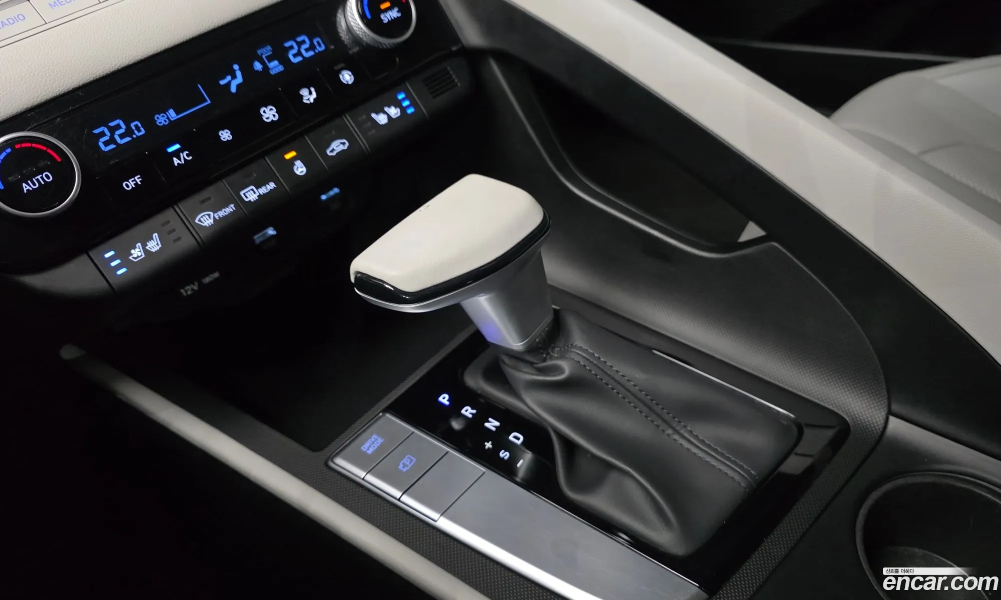 Hyundai Elantra 2022 — 19