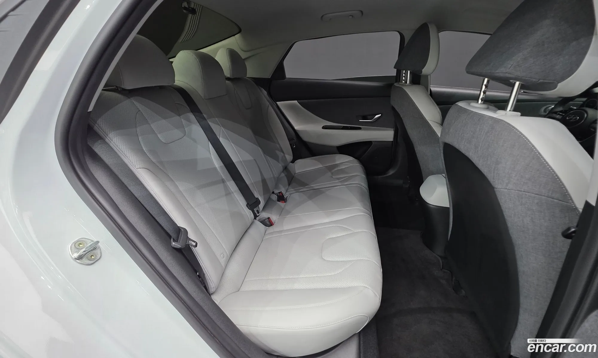 Hyundai Elantra 2022 — 6