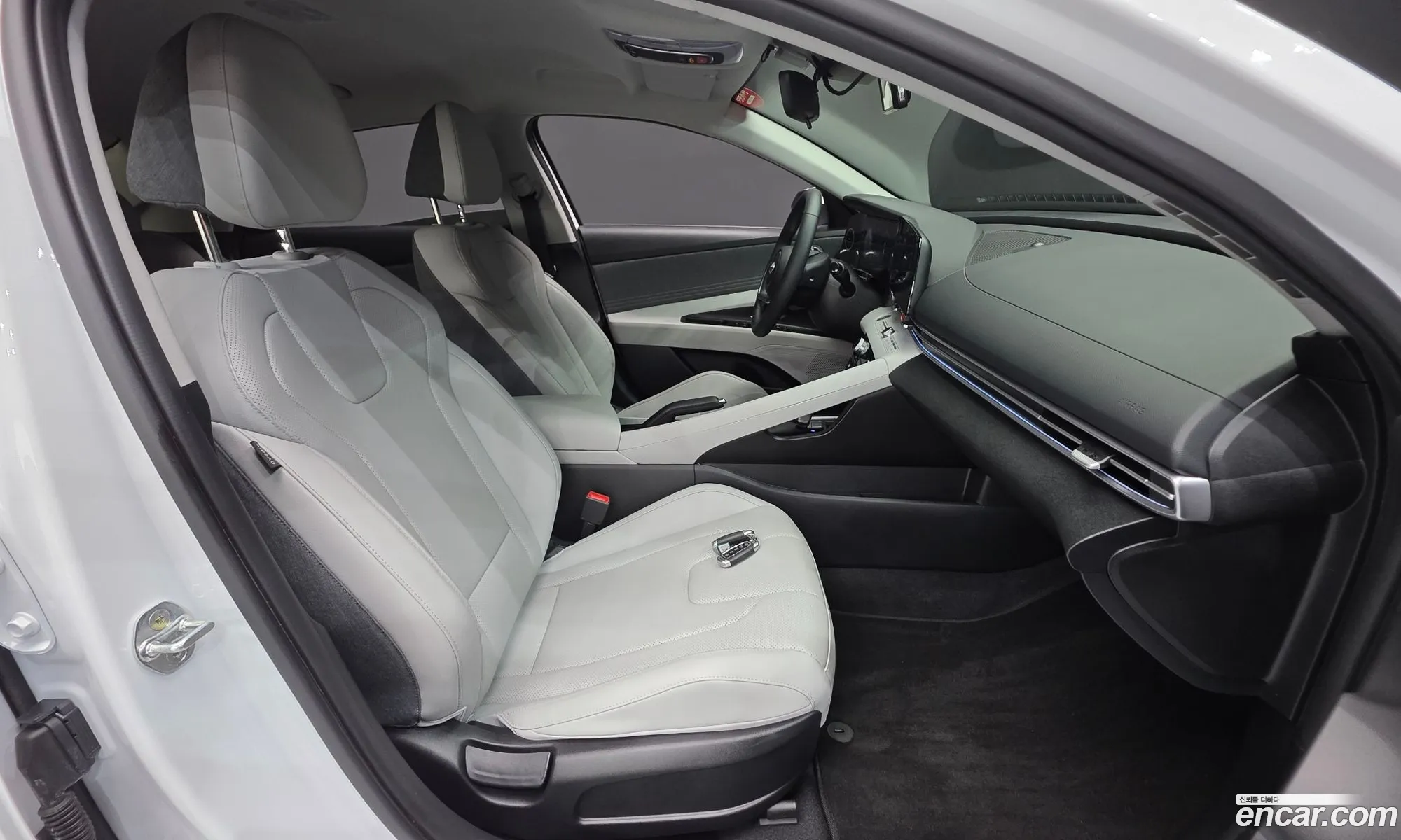 Hyundai Elantra 2022 — 9