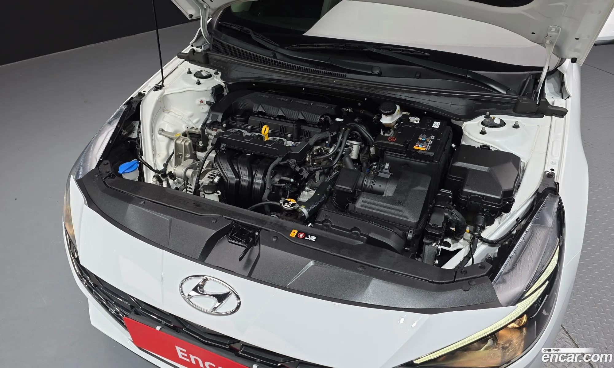 Hyundai Elantra 2022 — 13