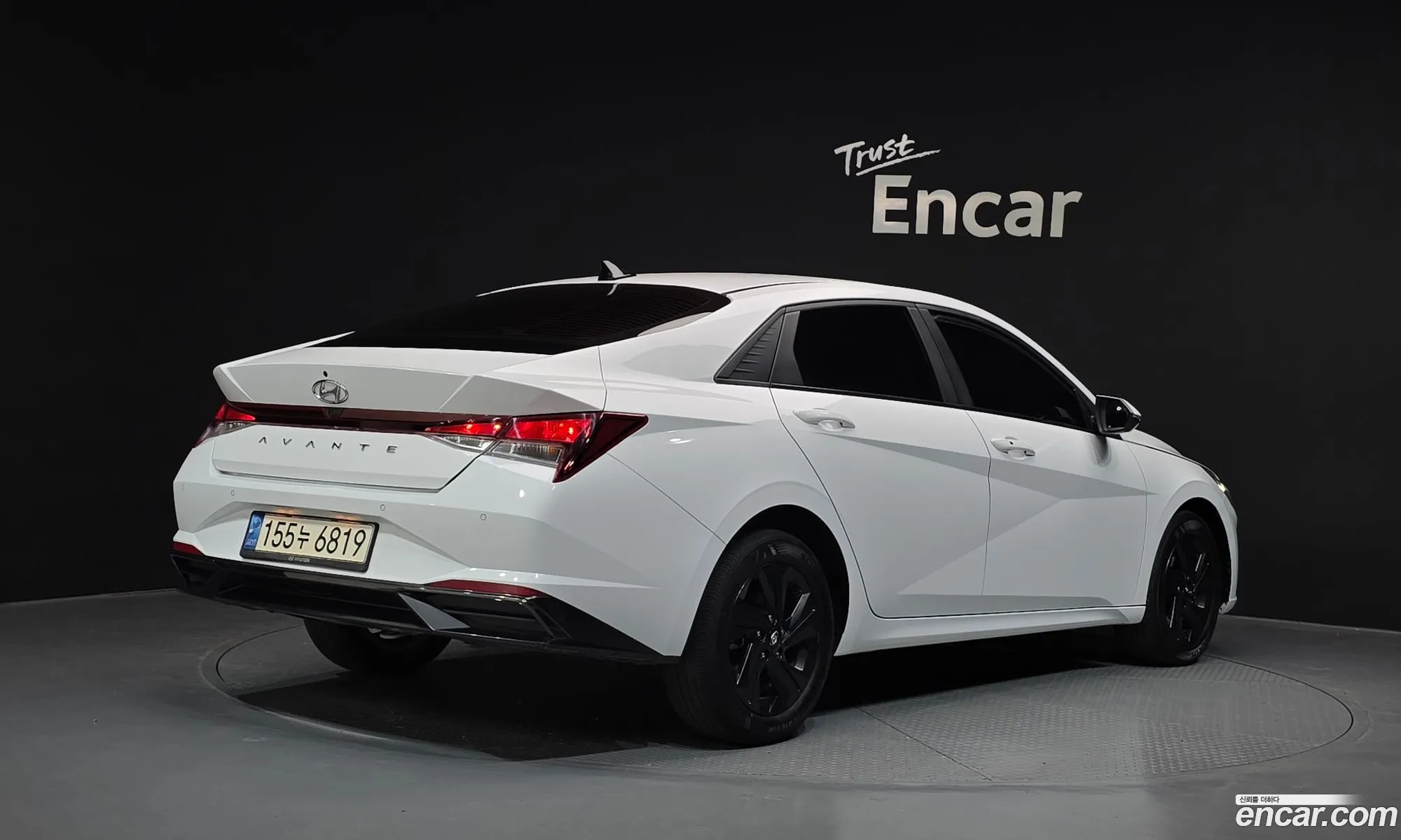 Hyundai Elantra 2022 — 10