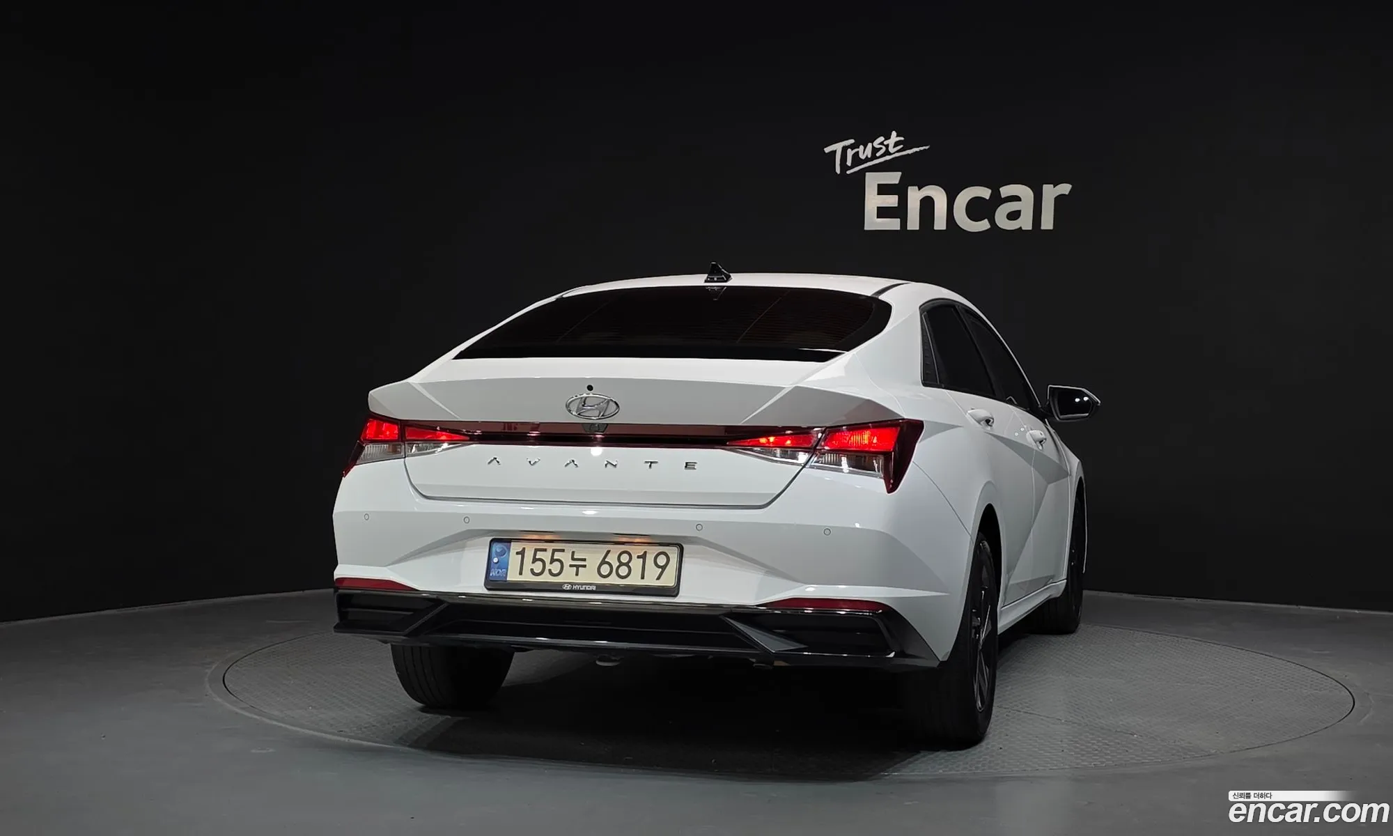 Hyundai Elantra 2022 — 15