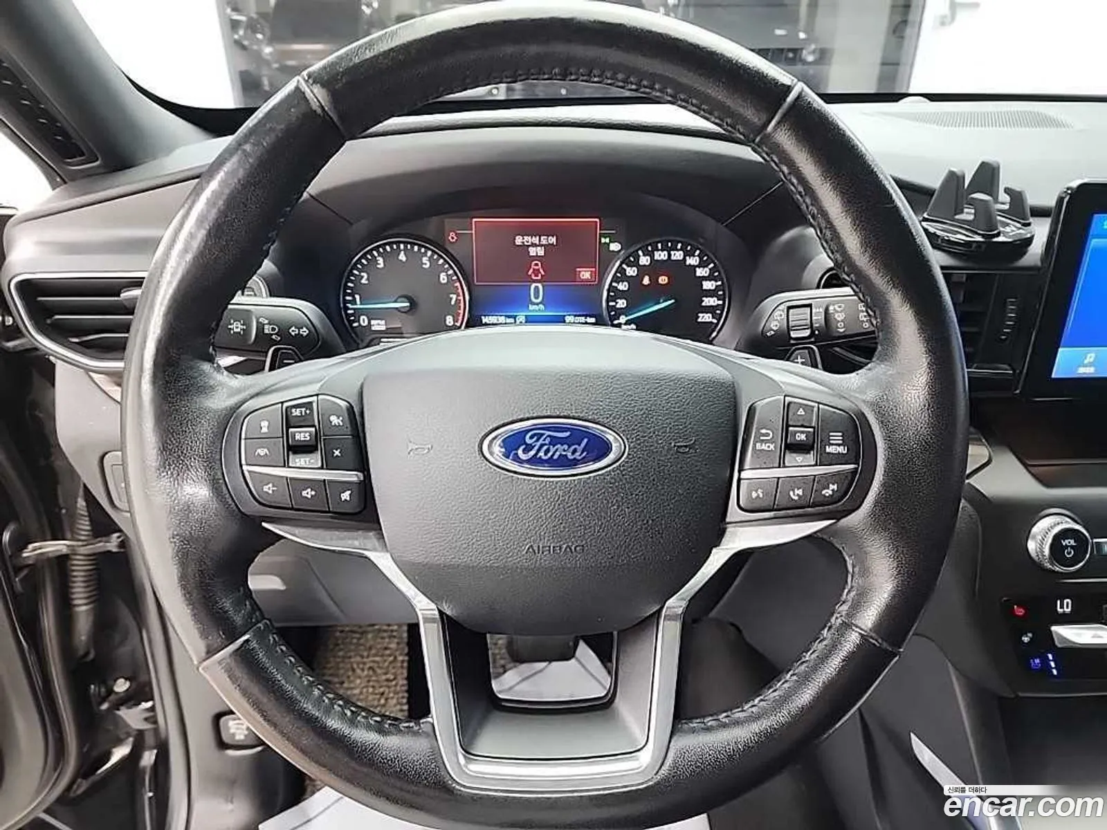Ford Explorer 6th Gen 2020 — 17