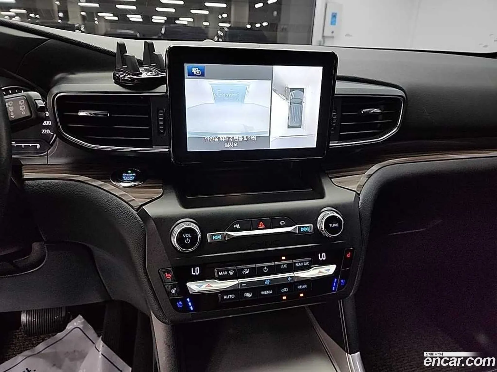 Ford Explorer 6th Gen 2020 — 16