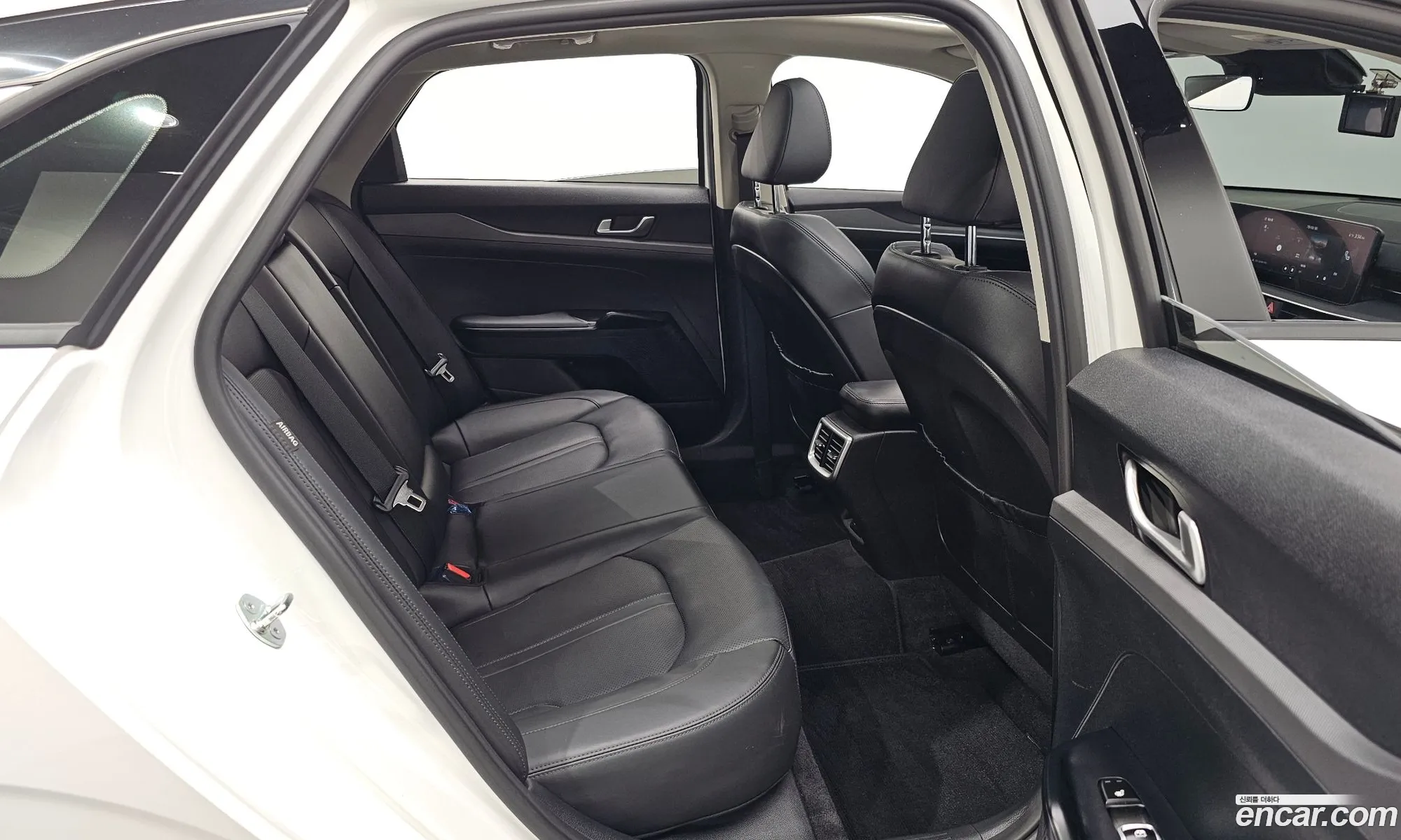 Kia K5 2024 — 32