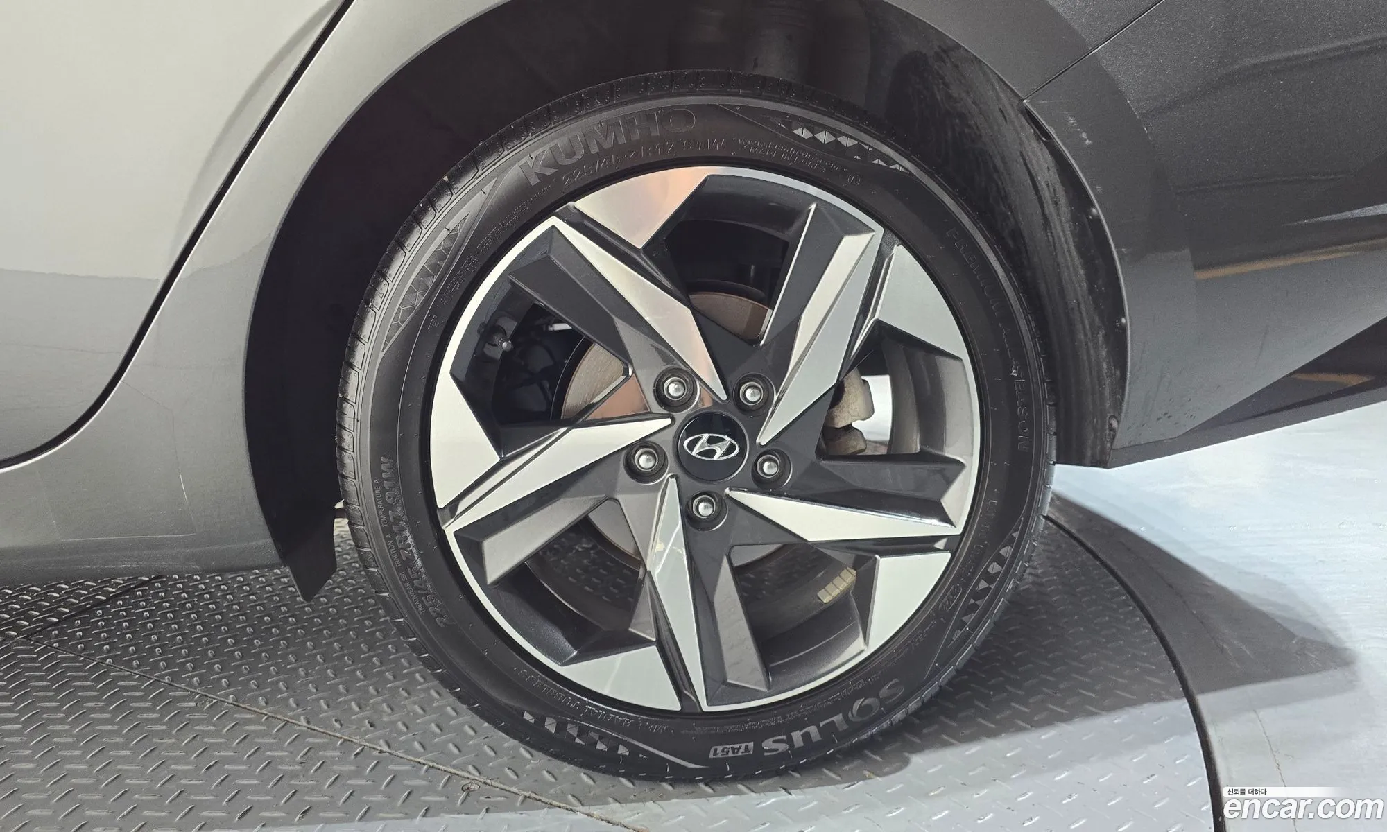 Hyundai Elantra 2021 — 28