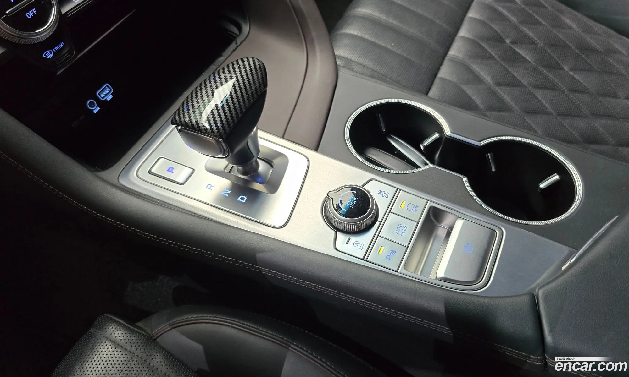 Genesis G70 2018 — 23