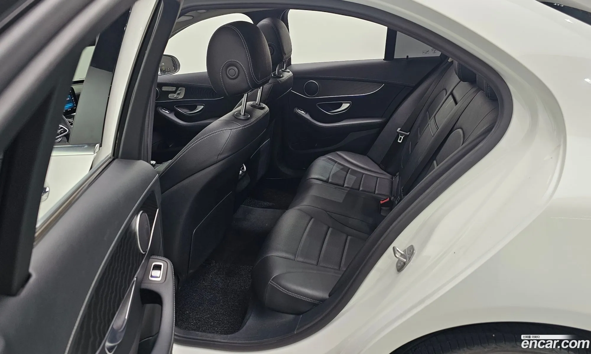 Mercedes-Benz C-Class W205 2019 — 15