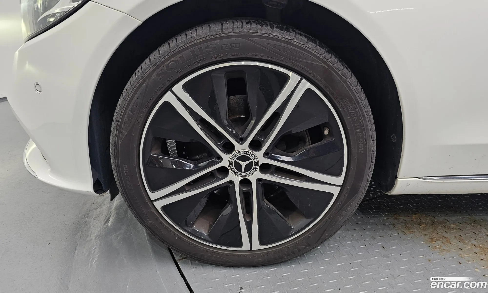Mercedes-Benz C-Class W205 2019 — 10