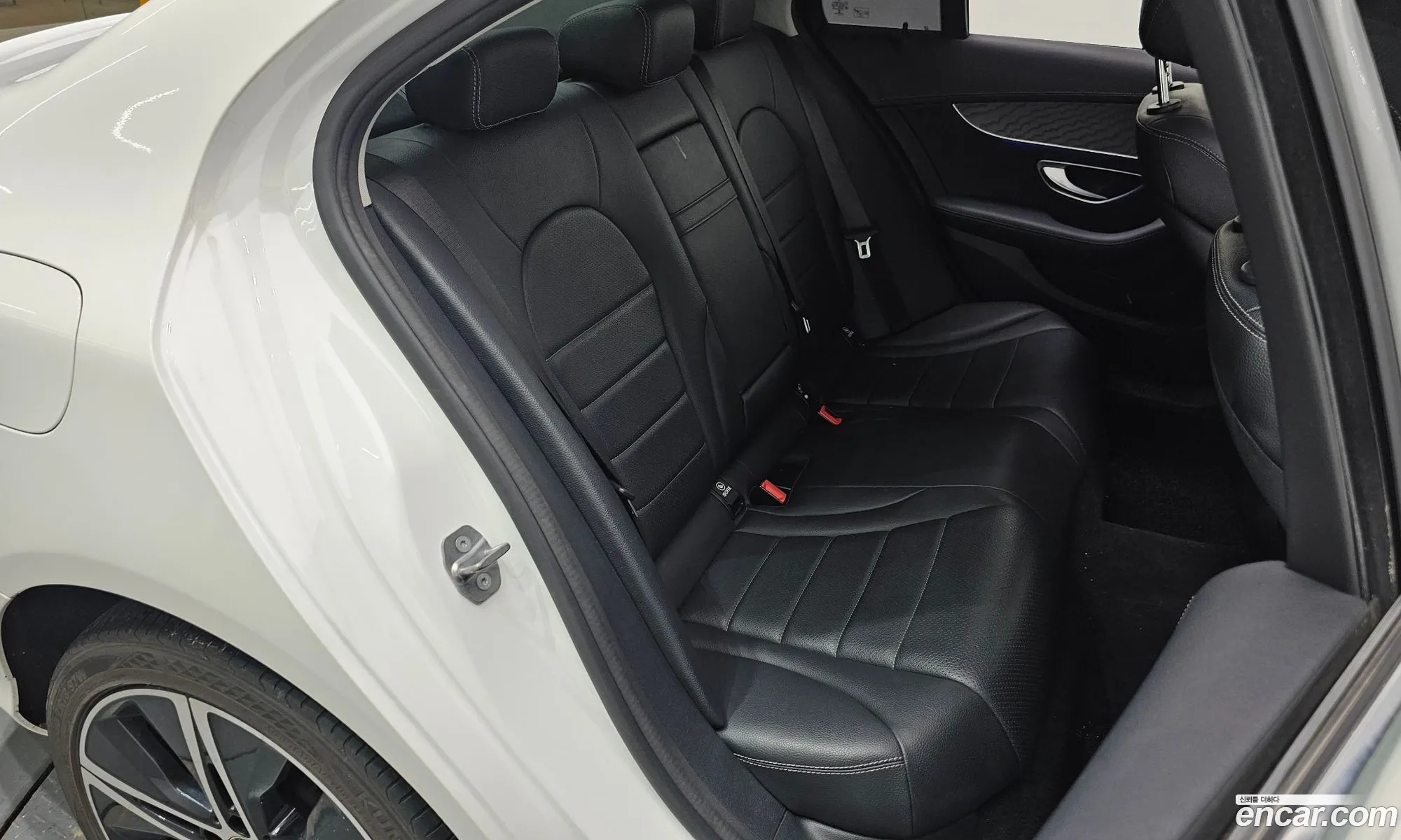 Mercedes-Benz C-Class W205 2019 — 24