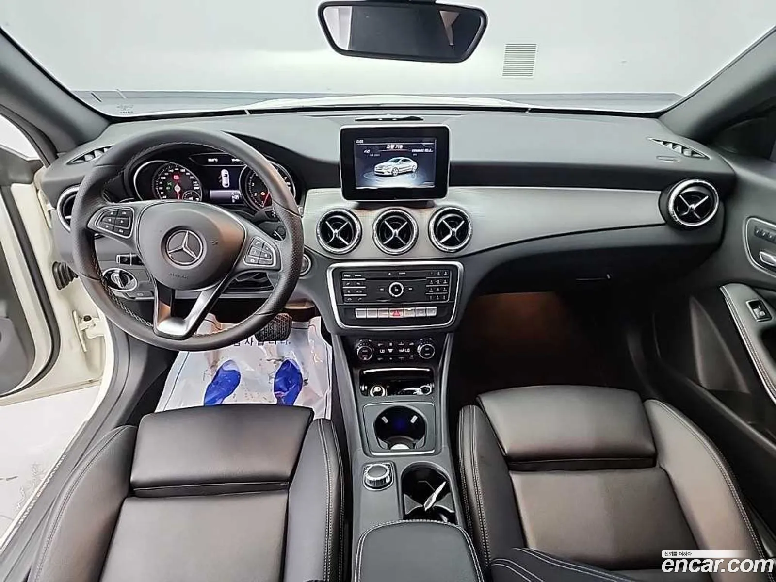 Mercedes-Benz CLA-Class C117 2017 — 13