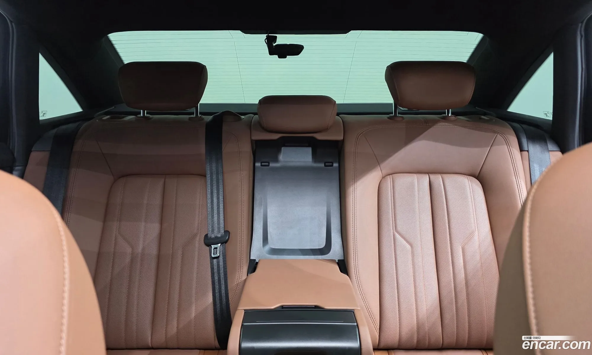 Audi A6 2022 WAUZZZF21NN006679 — 22