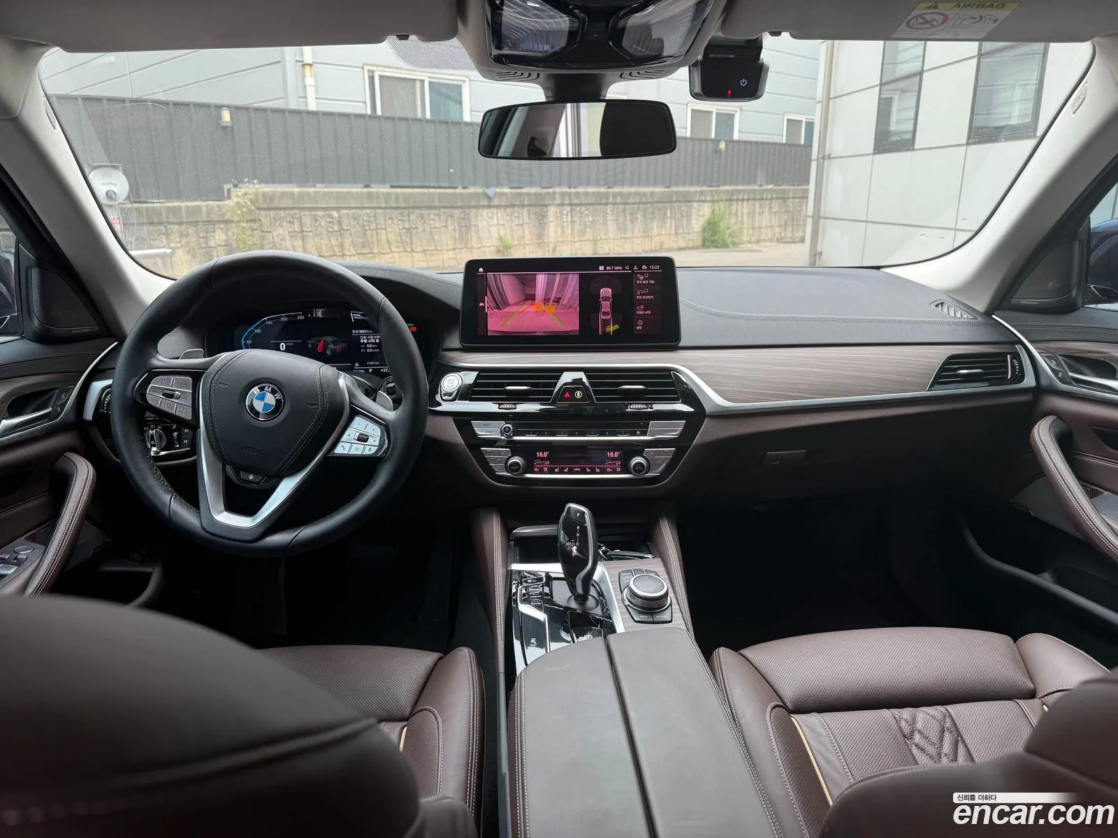 BMW 5 Series 2022 — 11