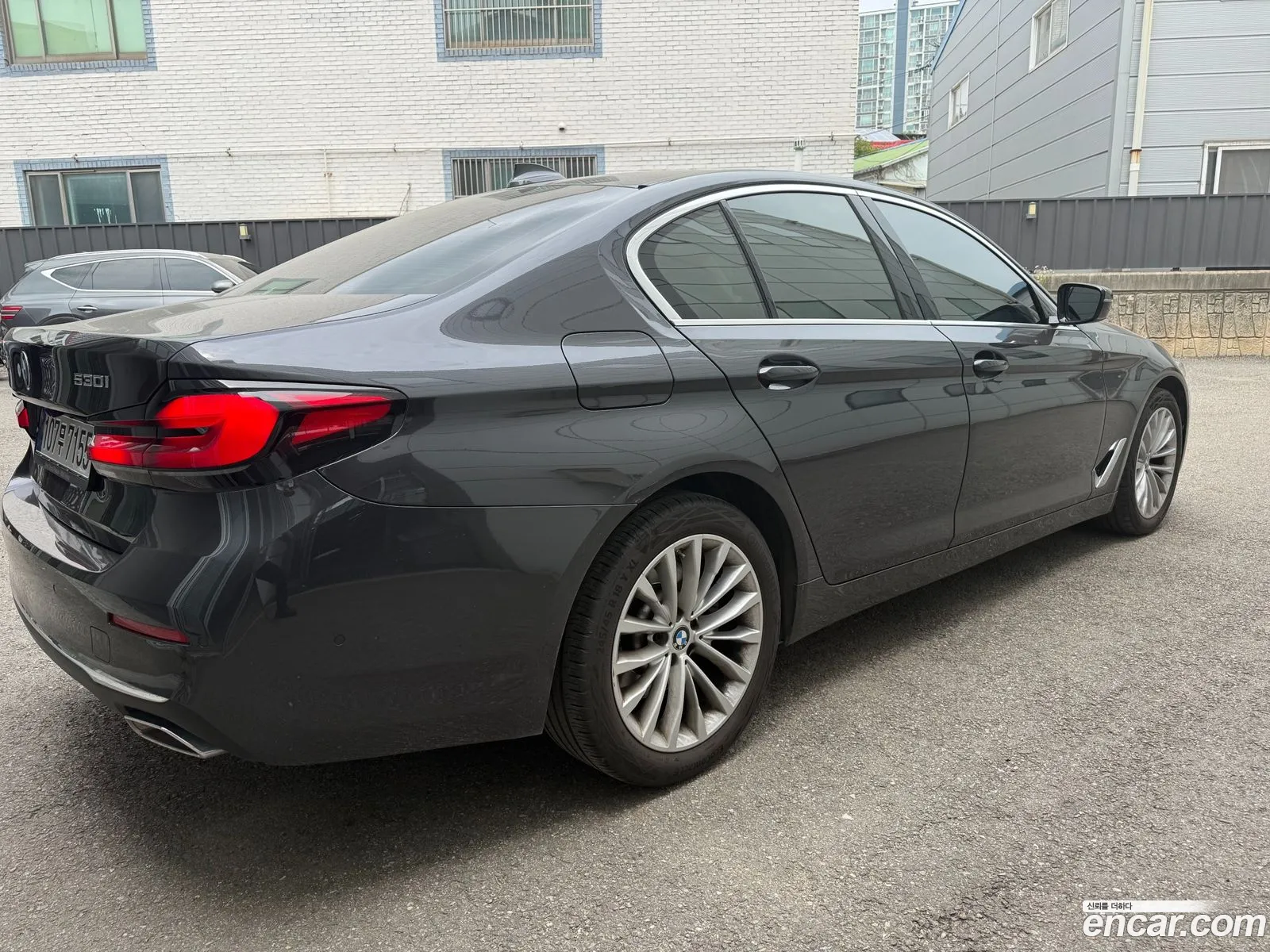 BMW 5 Series 2022 — 9