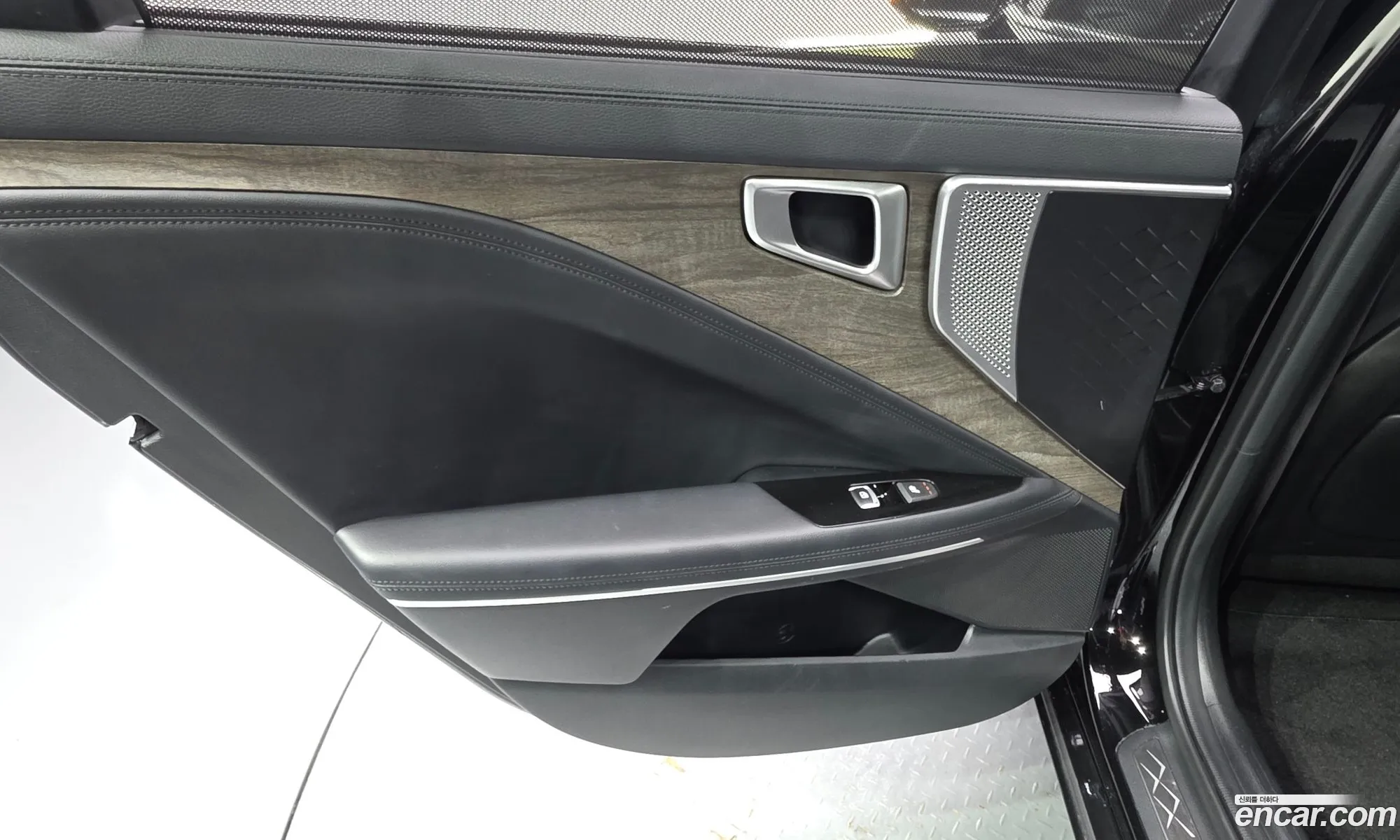 Kia K8 Hybrid 2021 — 20